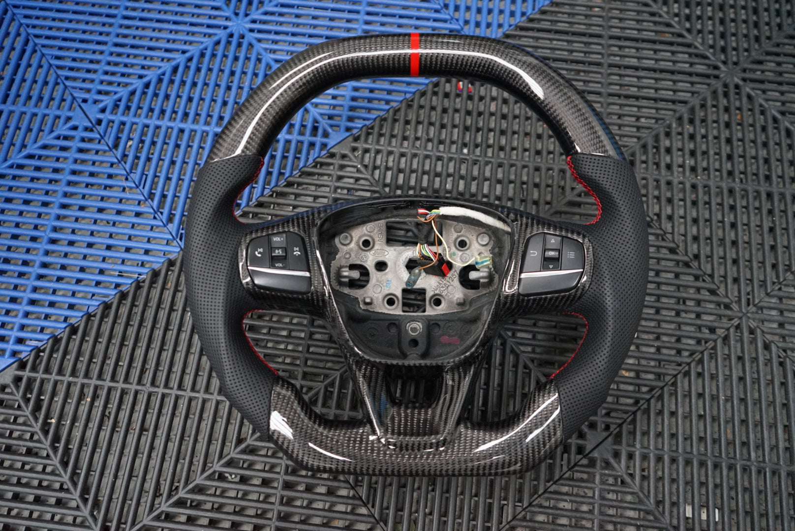 SEND IN YOUR OWN - Custom Carbon Fibre Steering Wheel Service (ANY MAKE / MODEL)