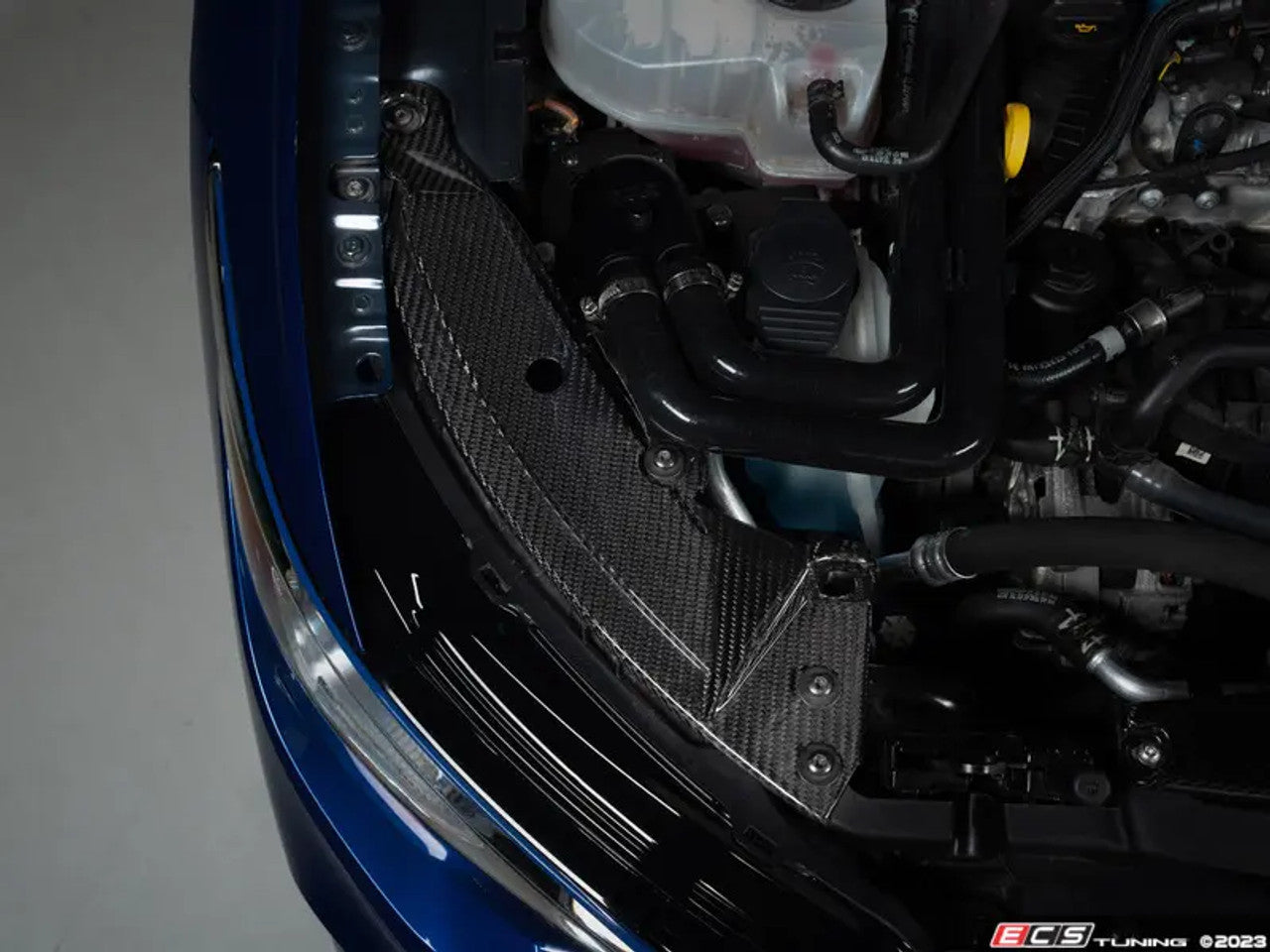 ECS Tuning MK8 GTI / Golf R Carbon Fiber Core Support Braces - Set