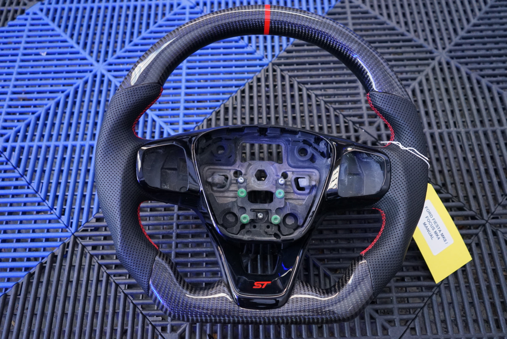 Ford Fiesta MK8 / Focus MK4 Carbon Fibre Steering Wheel - SWFIESTAMK81