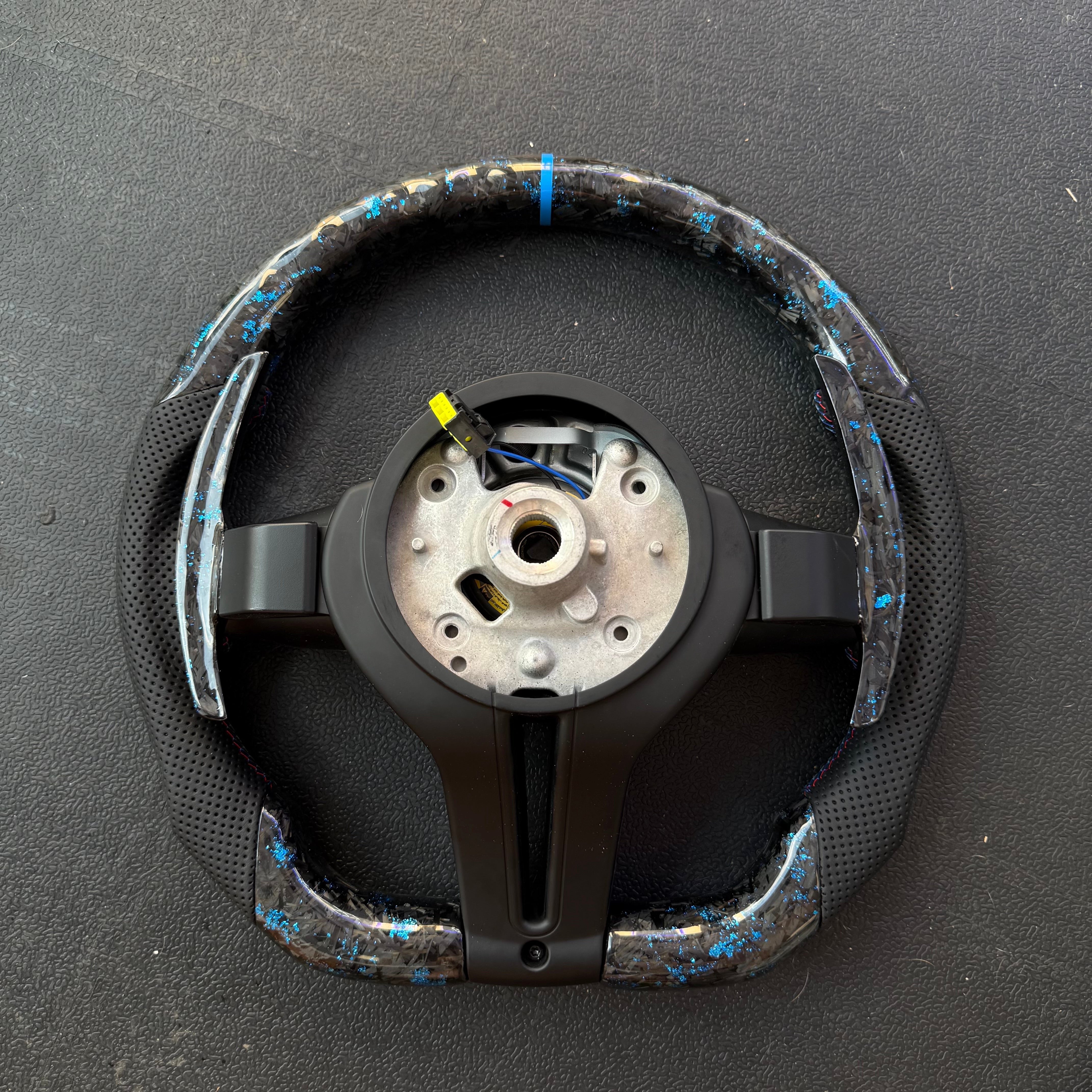 BMW Custom Steering Wheel for 1, 2, 3 & 4 + F Series (F20, F22, F30, F32, F40 + F Models) (IN STOCK - SWBMWF25)