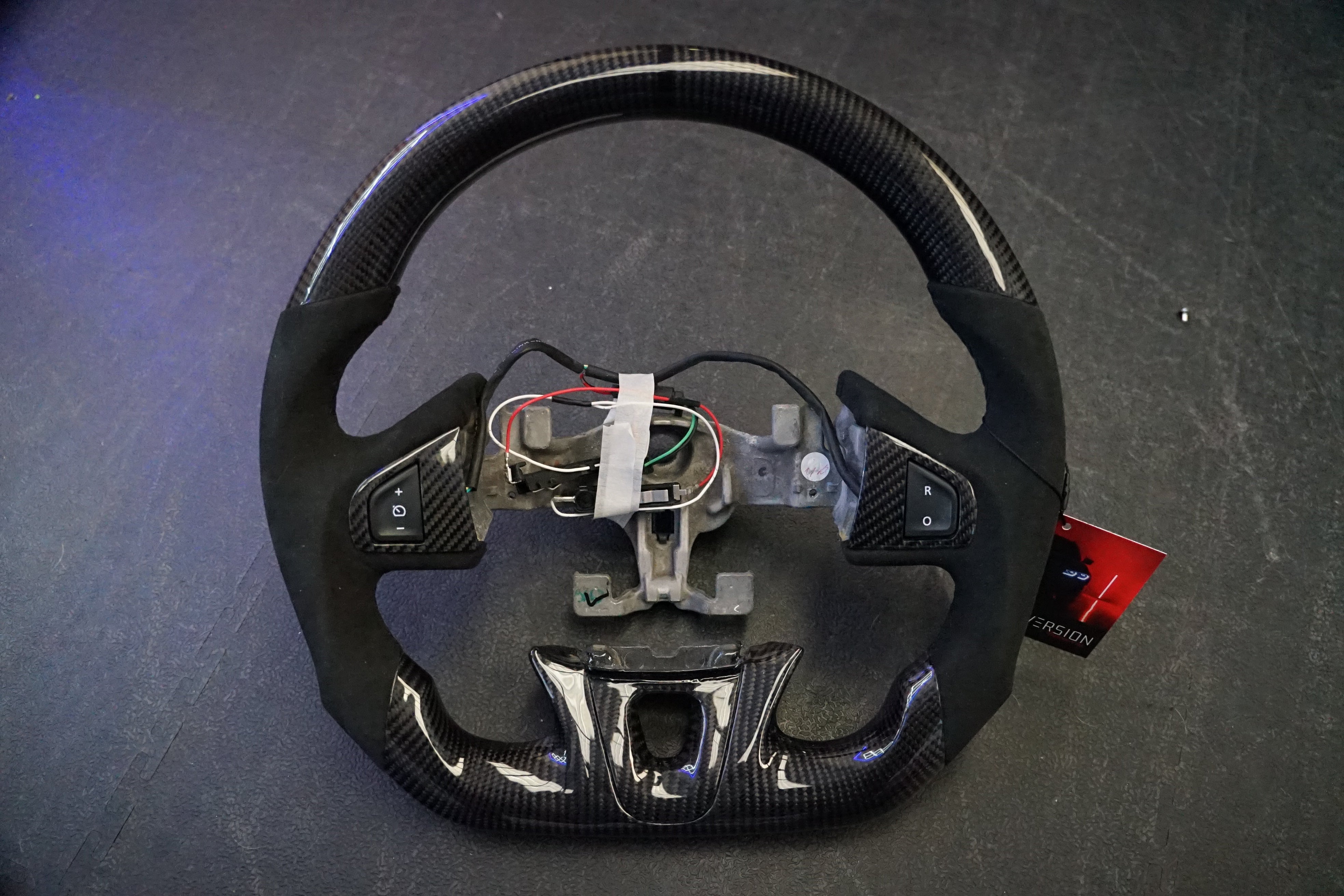 Renault Megane / Clio Carbon Fibre Steering Wheel (IN STOCK) | SWRENMAG1