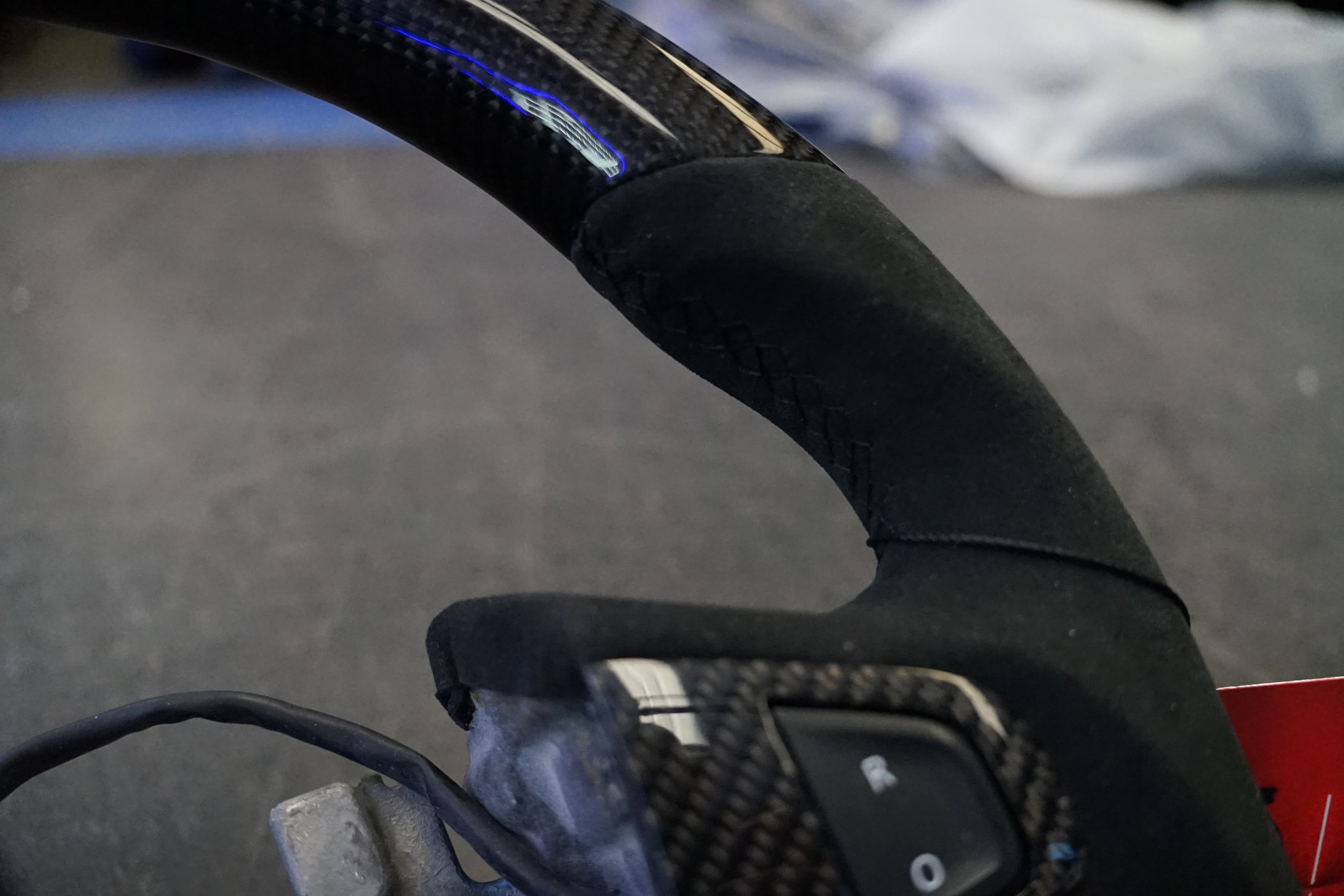 Renault Megane / Clio Carbon Fibre Steering Wheel (IN STOCK) | SWRENMAG1