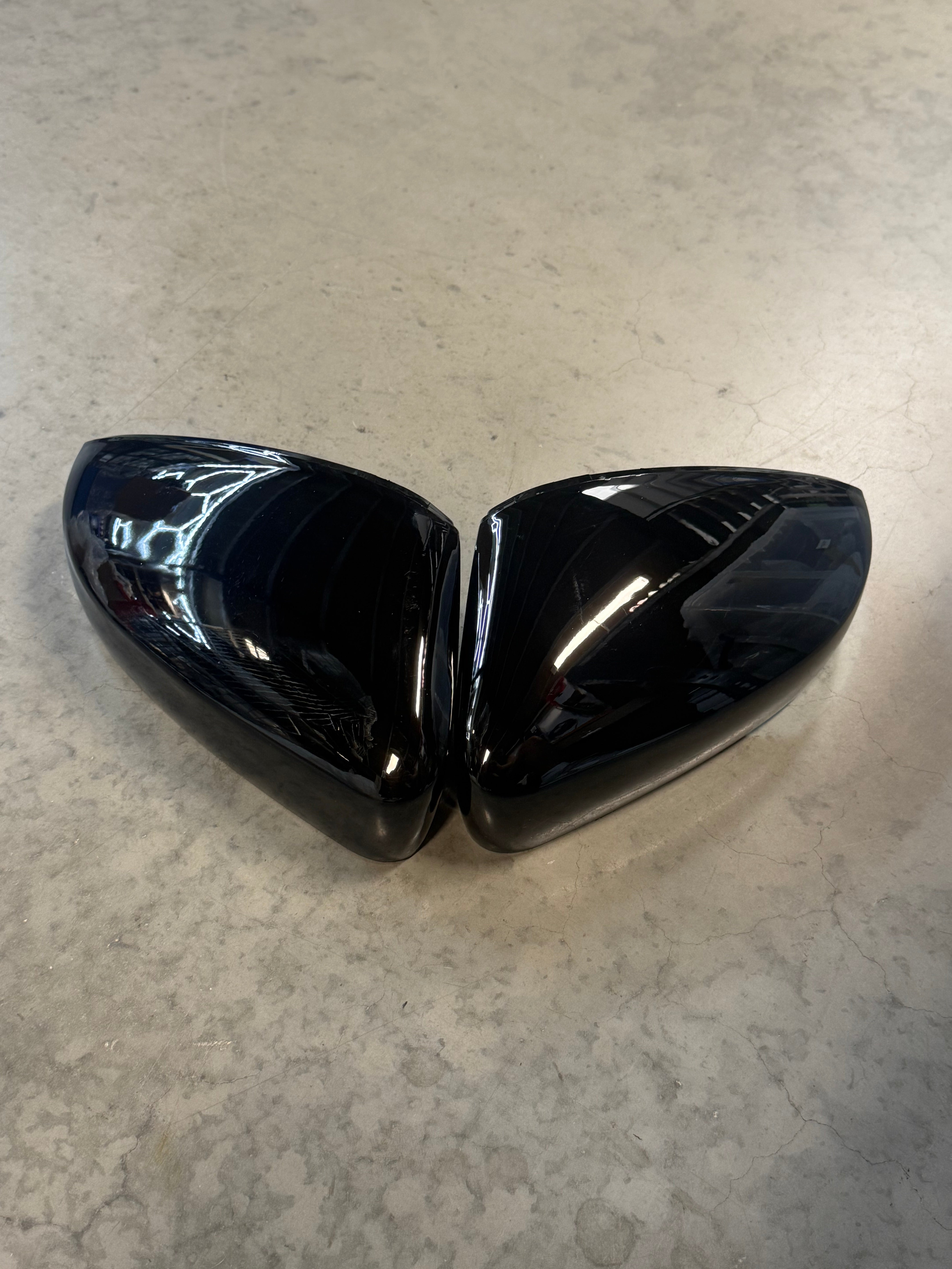 **CLEARANCE**Volkswagen Polo MK5 6R/6C Gloss Black Mirror Covers (2009-2017)