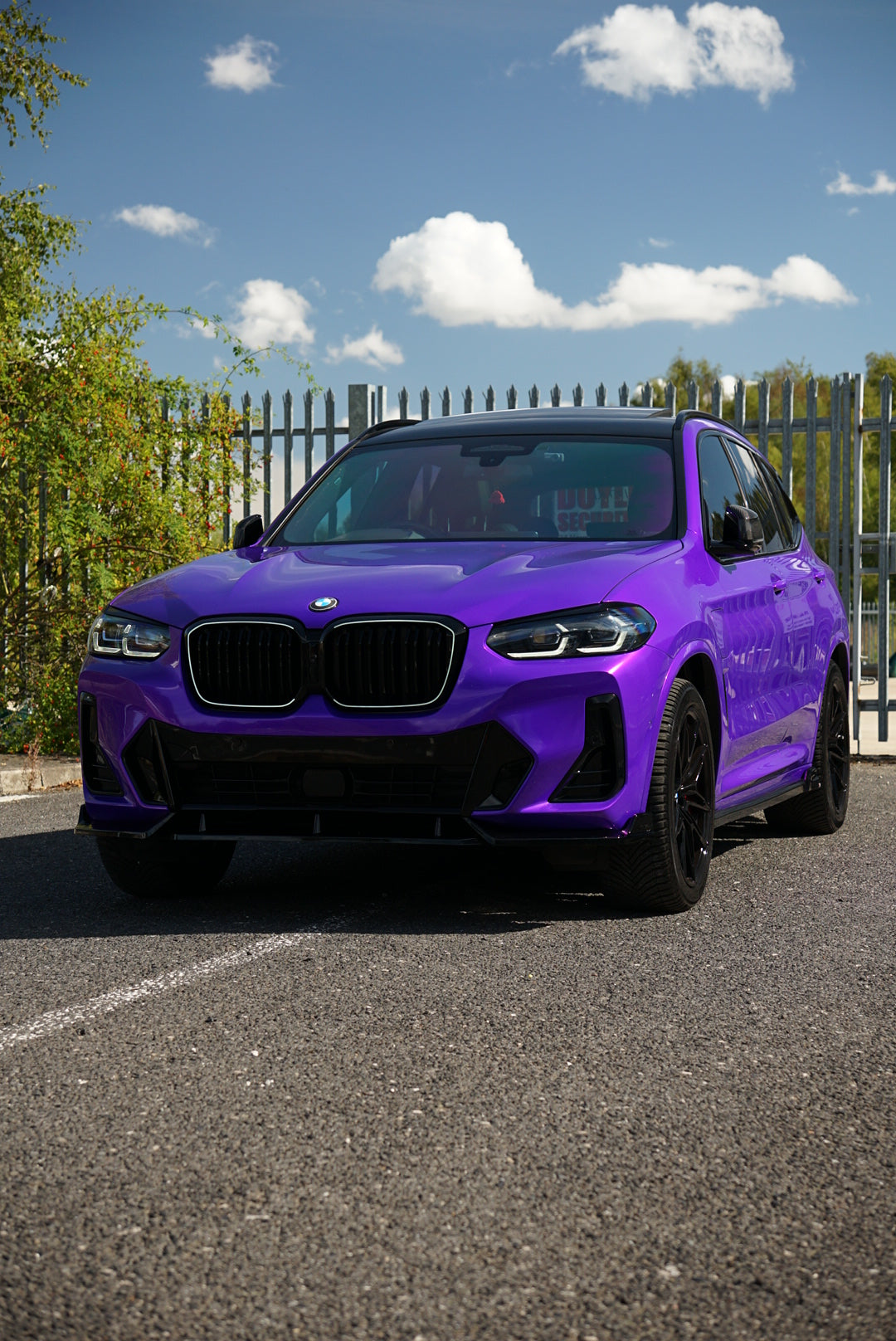 BMW X3 G01 / X4 G02 LCI LED Illuminated Front Kidney Grille Kit (2021 - Present)