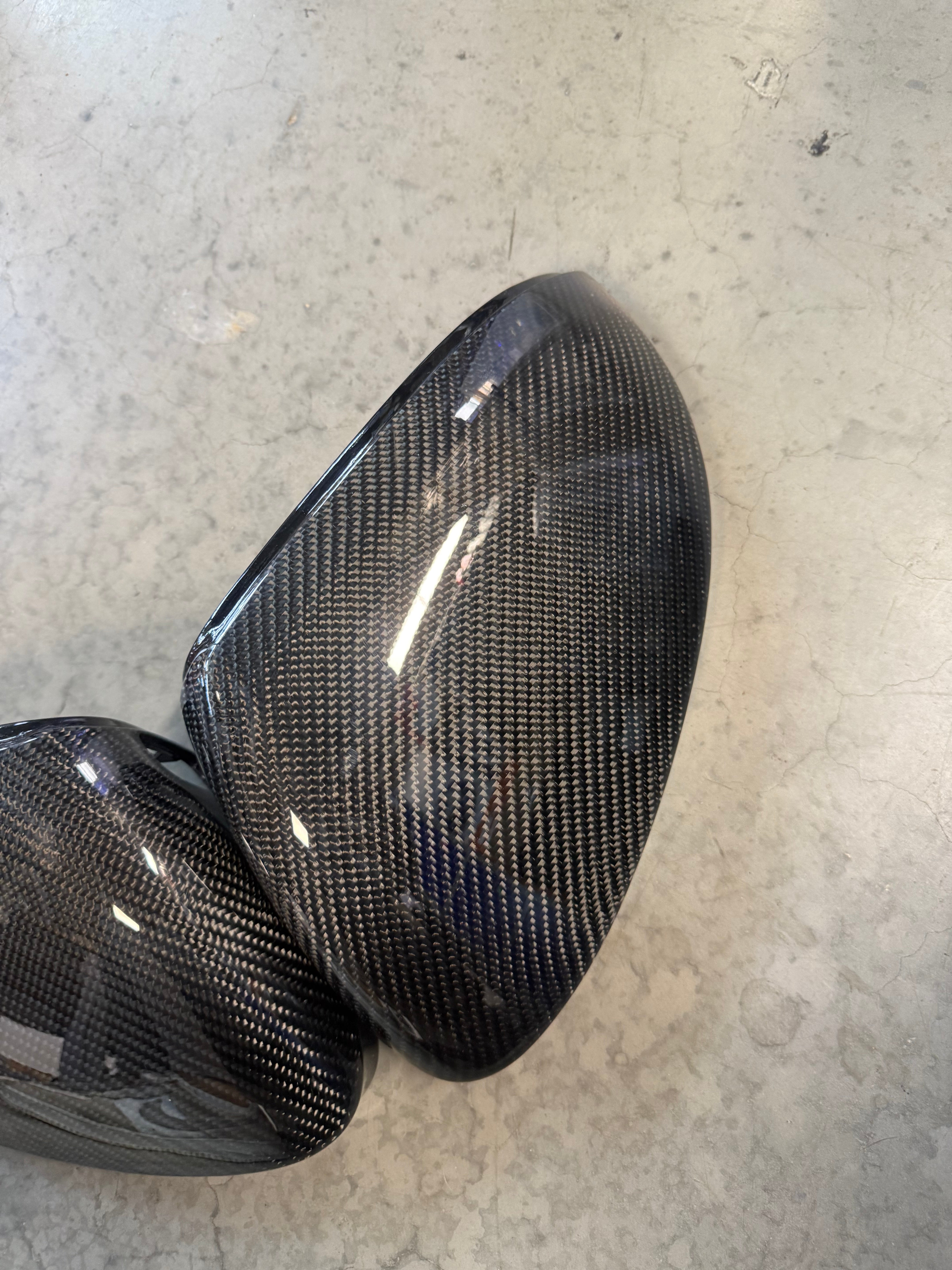 **CLEARANCE**Volkswagen VW Golf MK8 / ID3 Genuine Carbon Fibre Replacement Wing Mirror Covers (2020+)