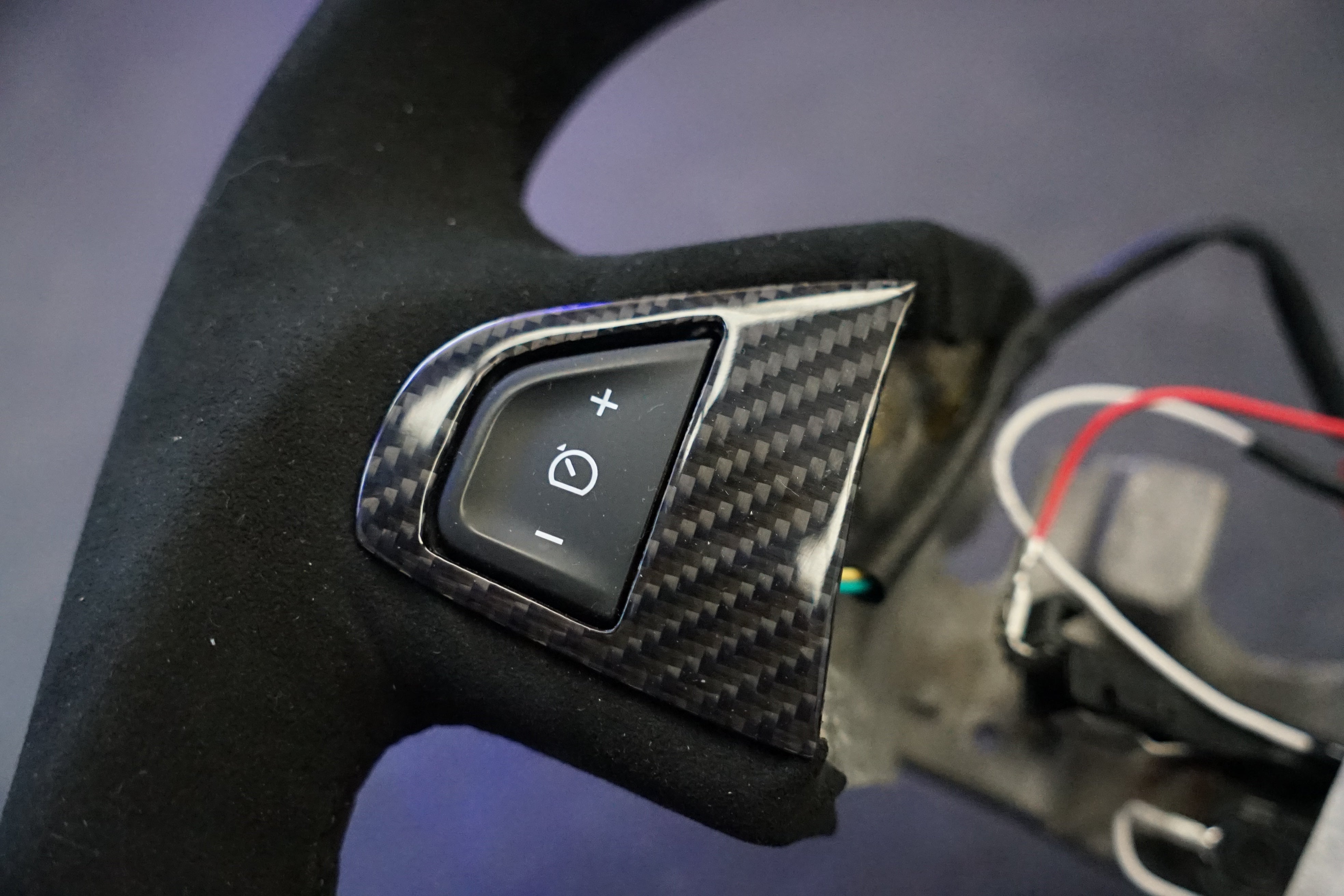 Renault Megane / Clio Carbon Fibre Steering Wheel (IN STOCK) | SWRENMAG1