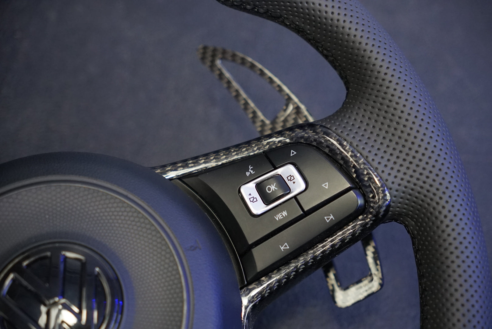 Volkswagen Golf MK7 / MK7.5 Polo MK5 / MK6 Custom Steering Wheel - SWVWGTIR37