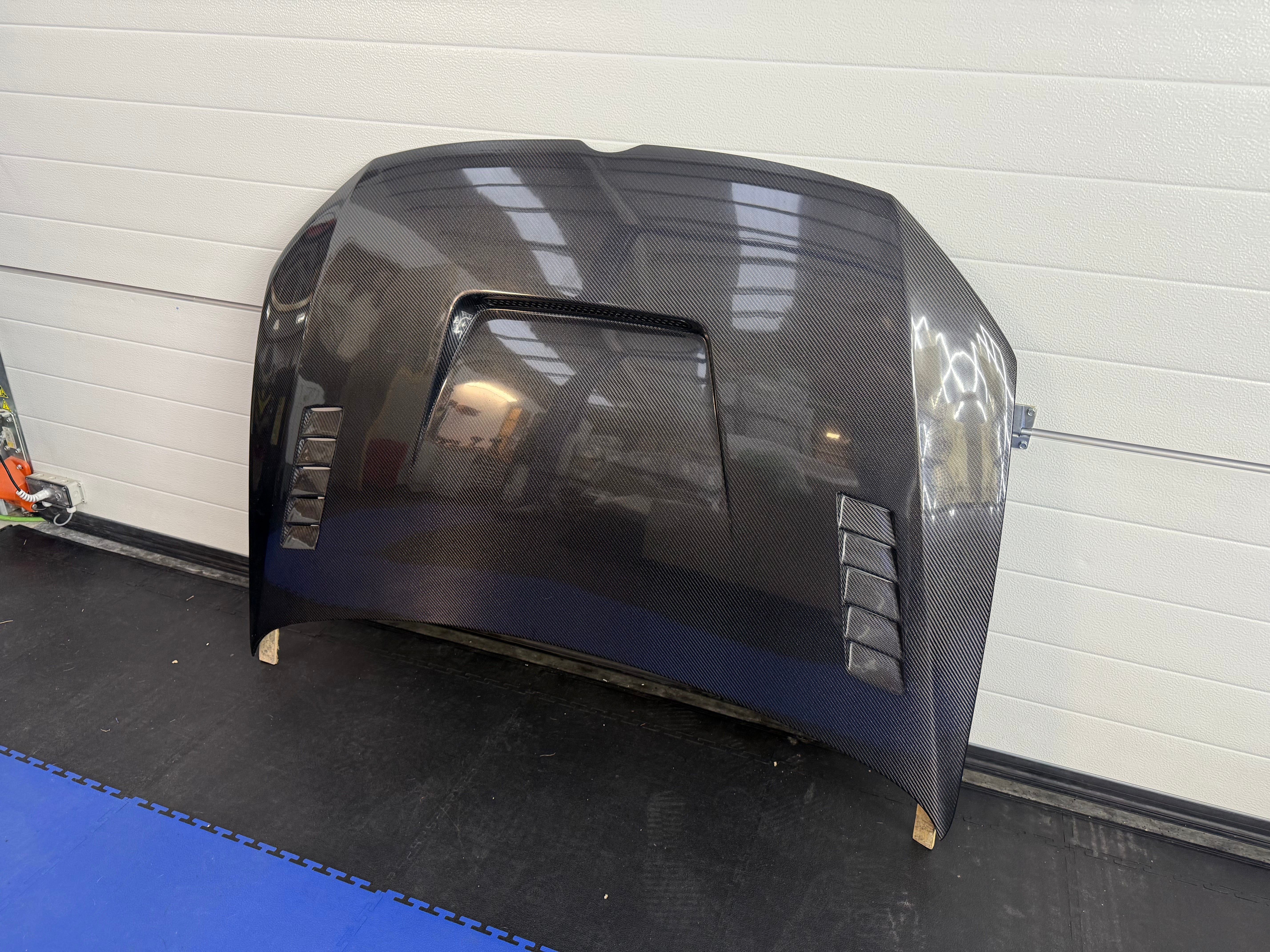 **CLEARANCE** Volkswagen Polo MK5 LY Style Genuine Carbon Fibre Bonnet (6R / 6C 09 - 17 Models) DAS