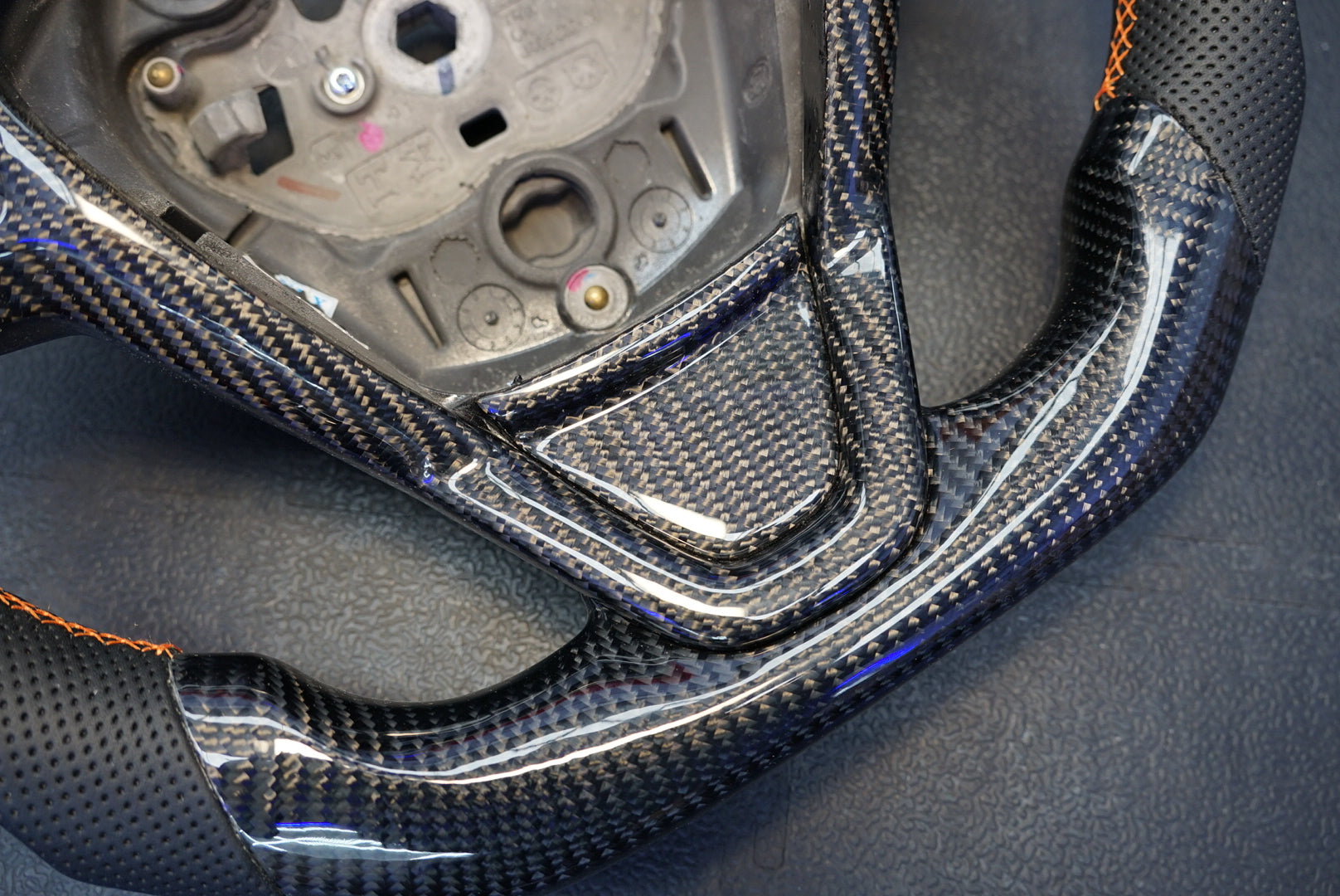 Ford Fiesta MK7 / MK7.5 Carbon Fibre Steering Wheel - SWFIESTA20