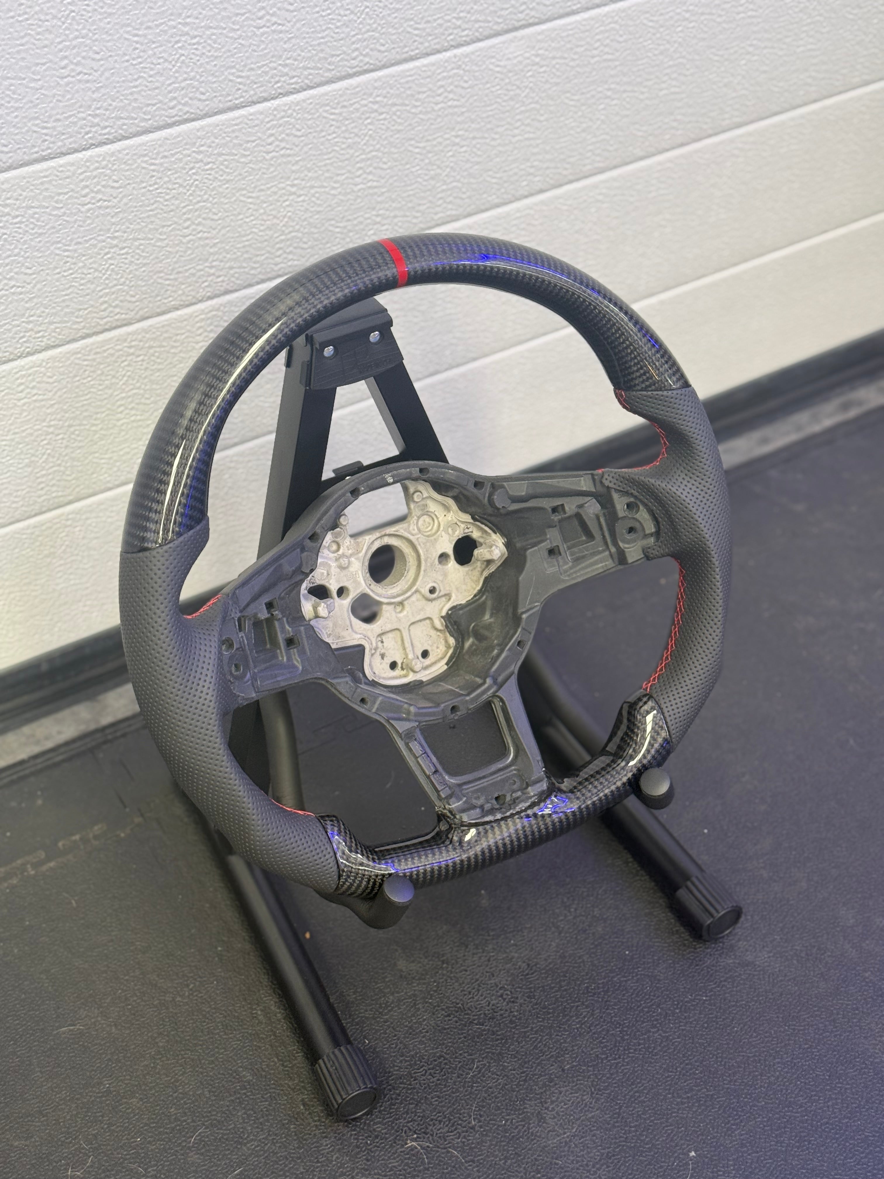 Volkswagen Golf MK7 / MK7.5 Polo MK5 / MK6 Custom Steering Wheel - SWVWGTIR33