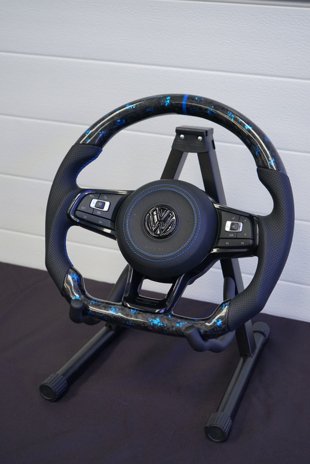Volkswagen Golf MK7 / MK7.5 Polo MK5 / MK6 Custom Steering Wheel - SWVWGTIR32