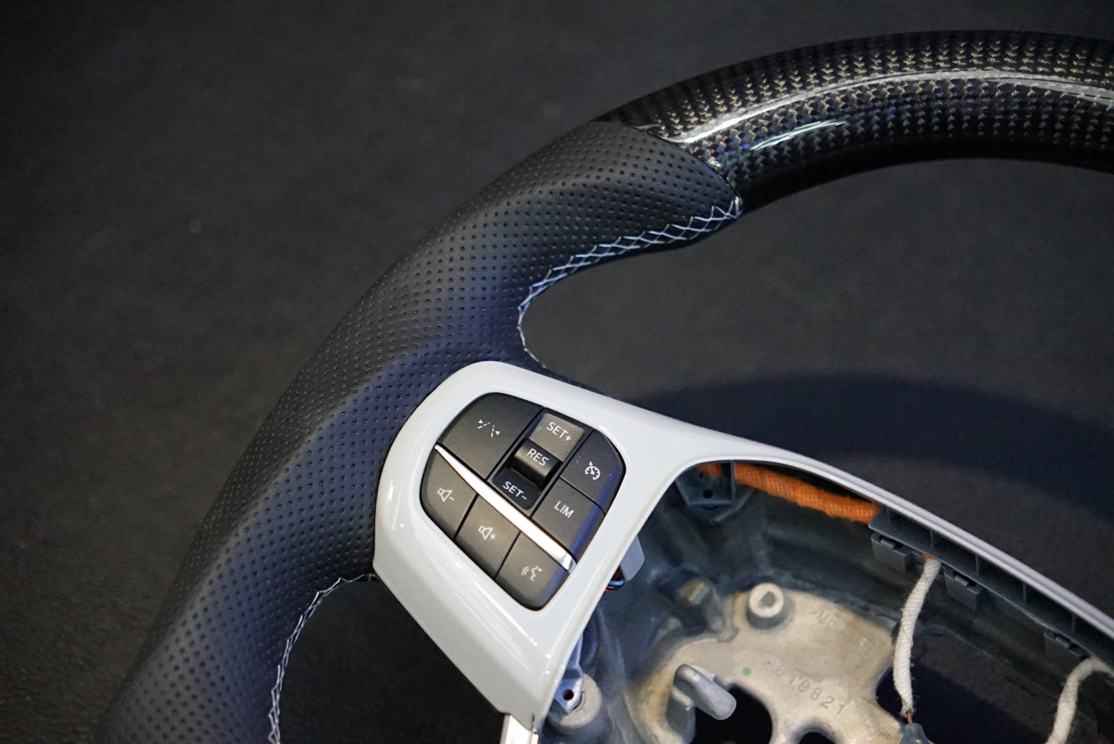 Ford Puma 2023+ Carbon Fibre Custom Steering Wheel (IN STOCK / SWPUMA1)