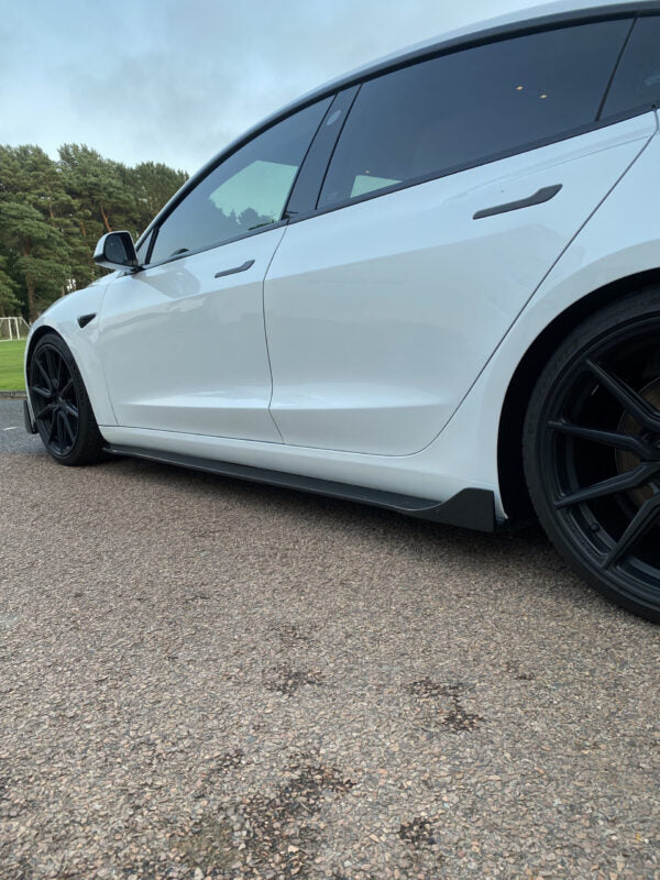 Tesla Model 3 Carbon Fibre Side Skirts