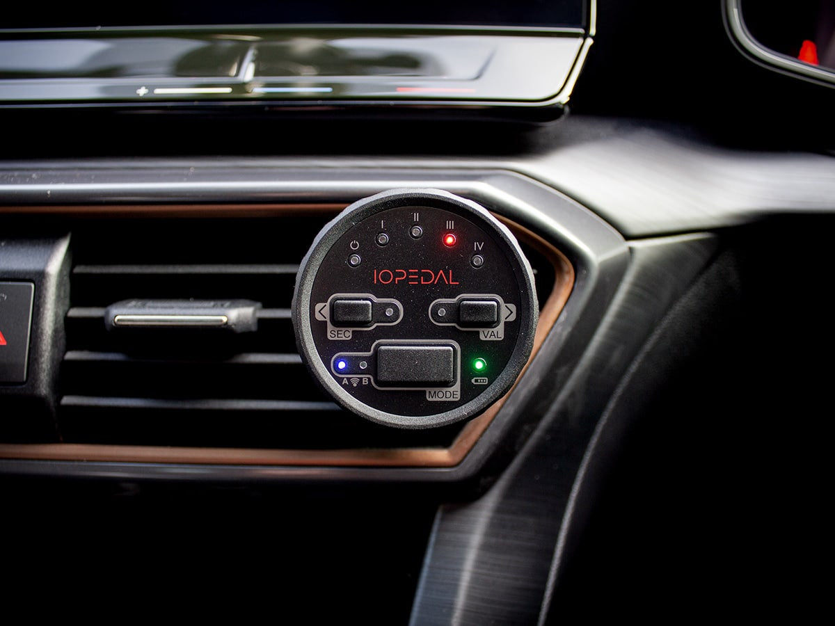 IOTuning IOPEDAL Remote Control Pedal Box (All Vehicles + Security Mode) Ford