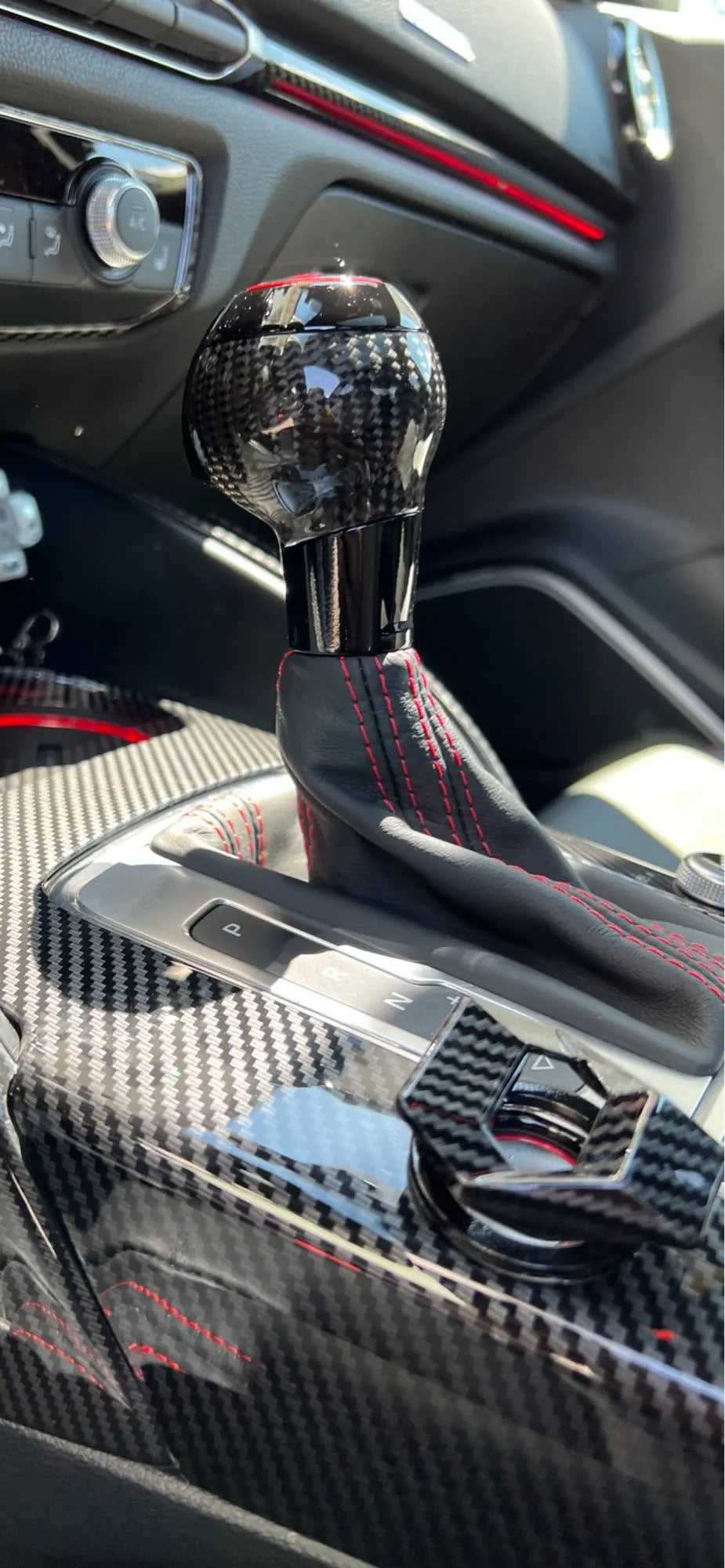 Volkswagen VW DSG Round Gear Selector Knob Carbon Fibre GTI / R / R Line Logo