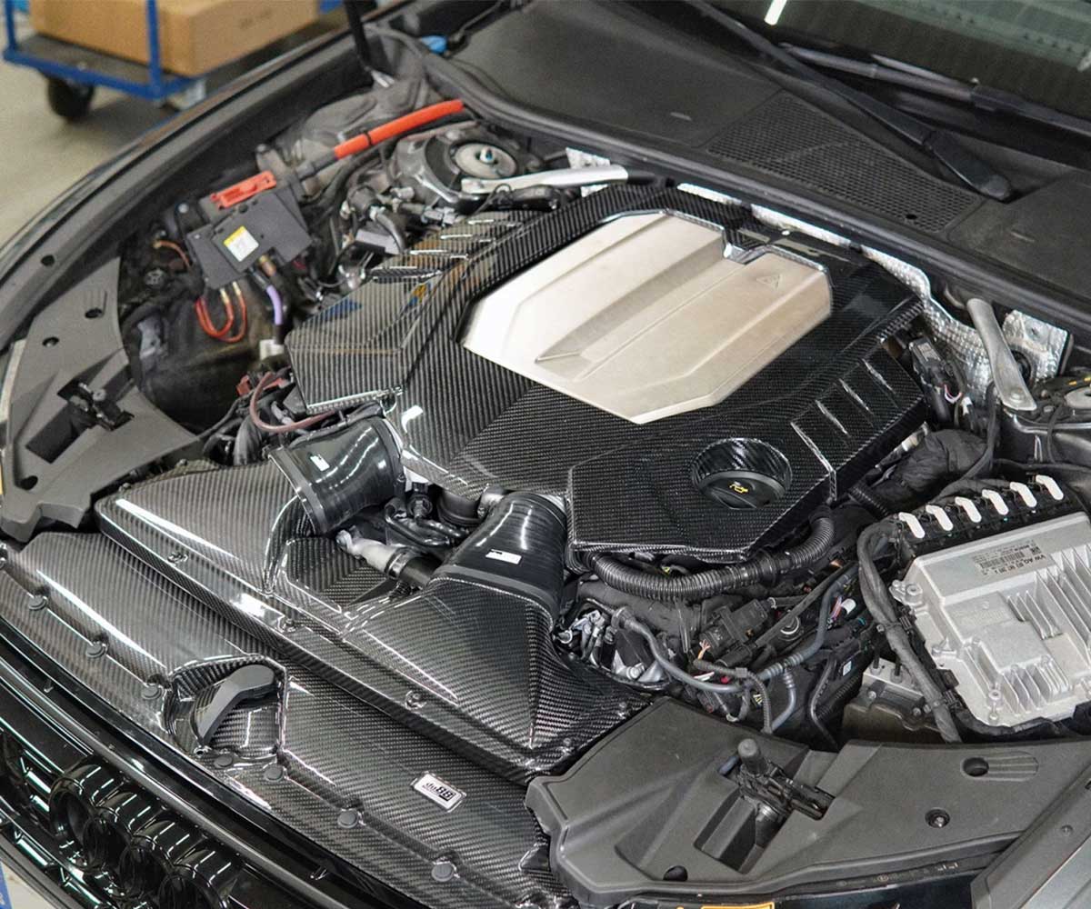 do88 Carbon Fibre Engine Cover Audi RS6/RS7 (C8)