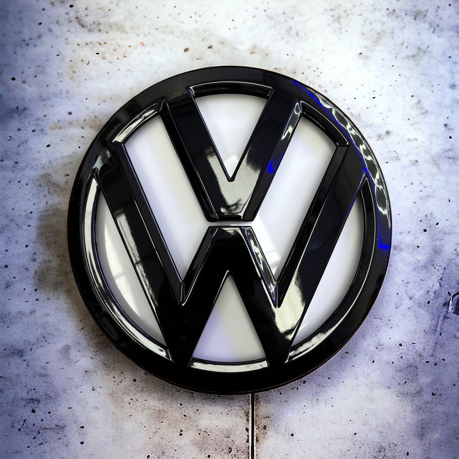 Volkswagen Polo MK5 6R / 6C Gloss Black & White Rear Boot Replacement Badge (2009 - 2017 Models)