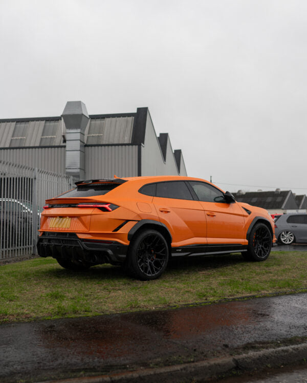 Lamborghini Urus Carbon Fibre Wheel Arch Set