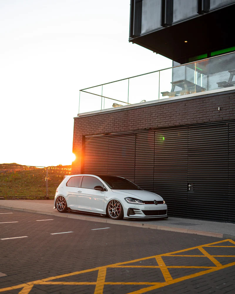 VW GOLF R & GOLF GTI MK7 / MK7.5 EVO-1 GLOSS BLACK SIDE SKIRTS BY ZAERO (2014-2020)