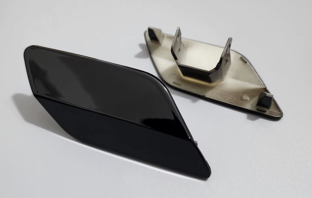 Volkswagen Golf MK7.5 Headlight Washer Cover (2017-2020)