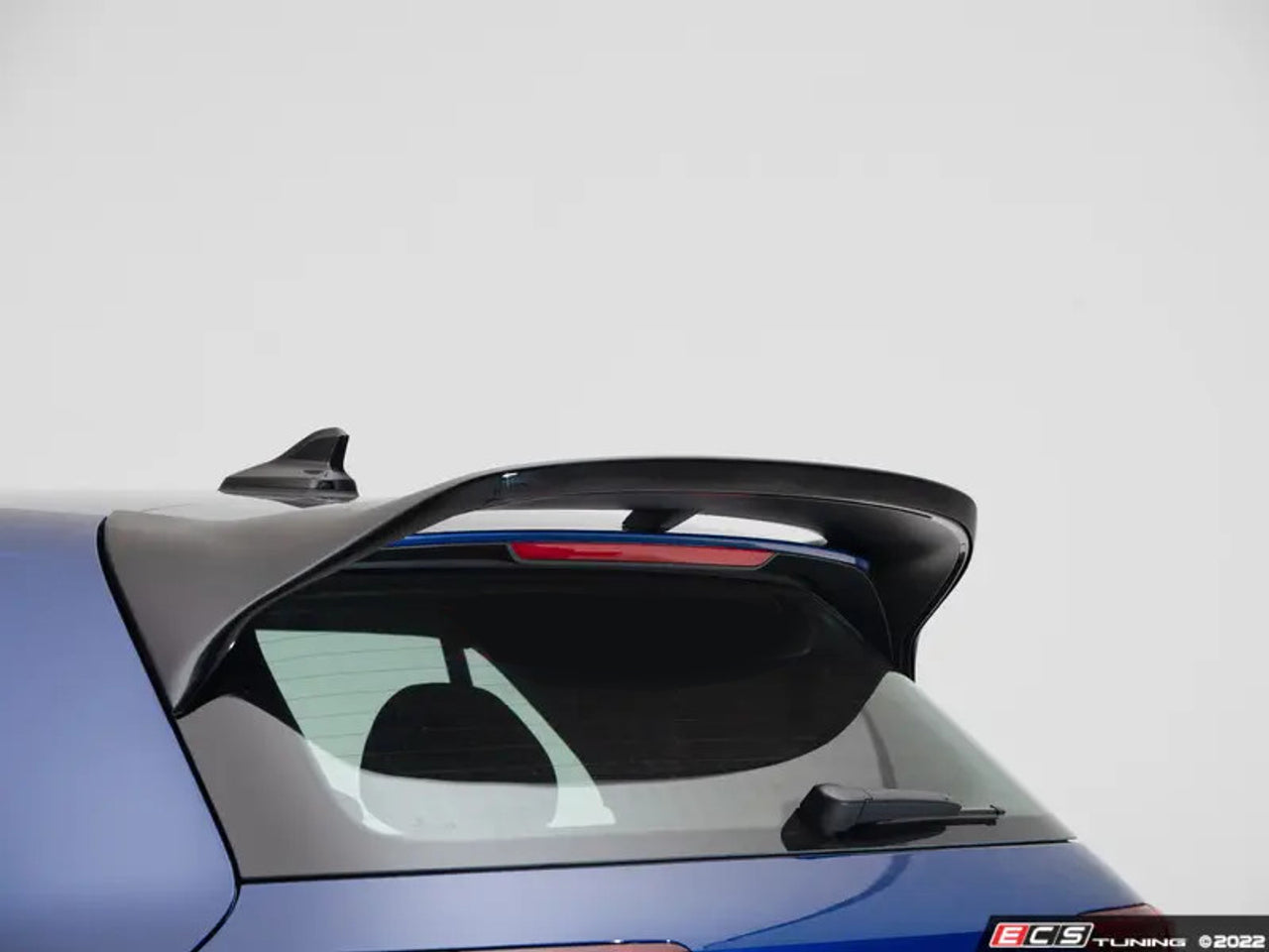 ECS Tuning Hatch Spoiler Extension Gloss Black - Mk8 R