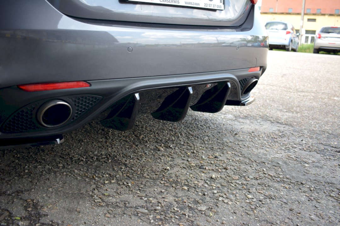 Maxton Design Rear Diffuser For Alfa Romeo Giulia Veloce (2015-2019)