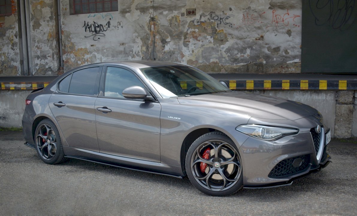 Maxton Design Side Skirts for Alfa Romeo Giulia Veloce (2015-2019)
