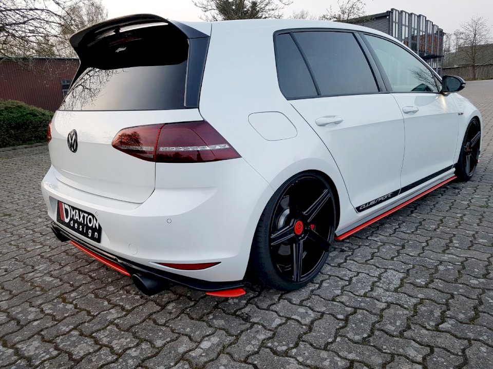 Maxton Design Central Rear Splitter for Volkswagen Golf MK7 GTI Clubsport (2016-2017)