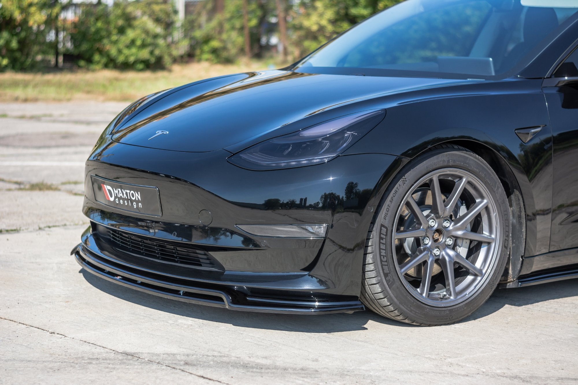 Maxton Design Front Splitter V2 Tesla Model 3 (2017+)