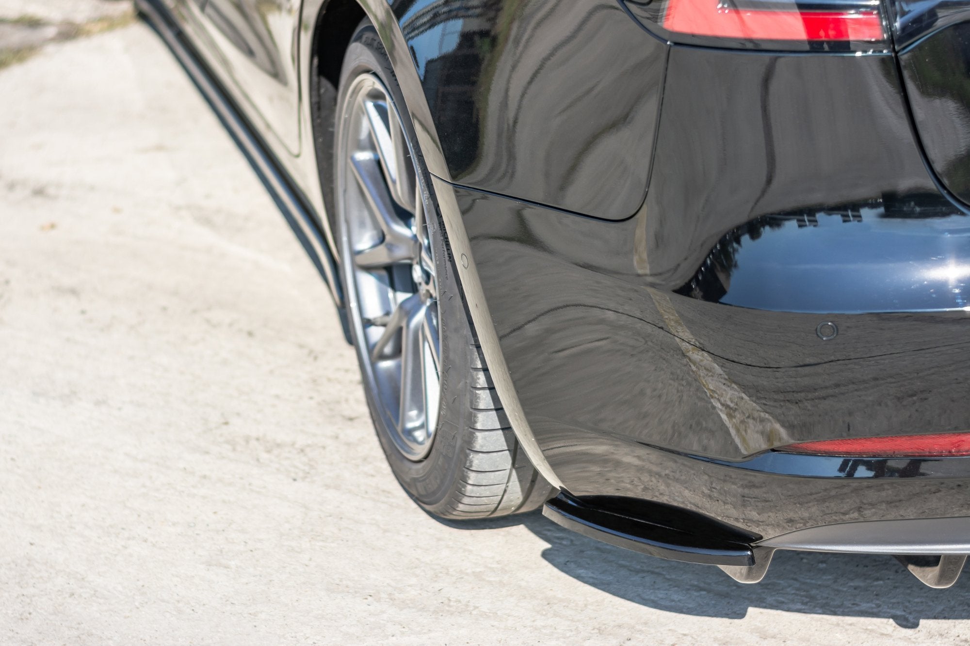 Maxton Design Rear Side Splitters V1 Tesla Model 3 (2017+)