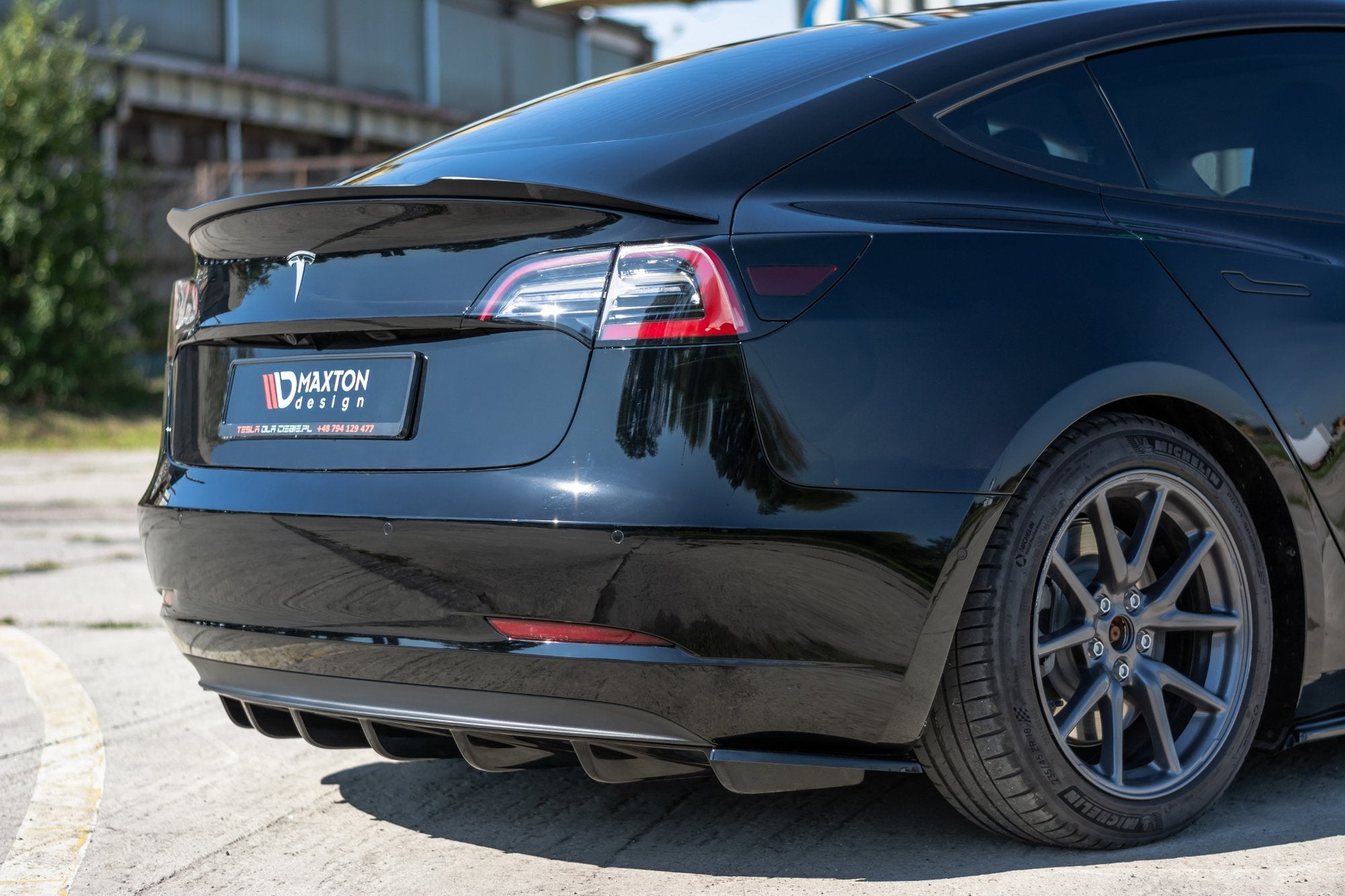 Maxton Design Rear Valance Tesla Model 3 (2017-2020)