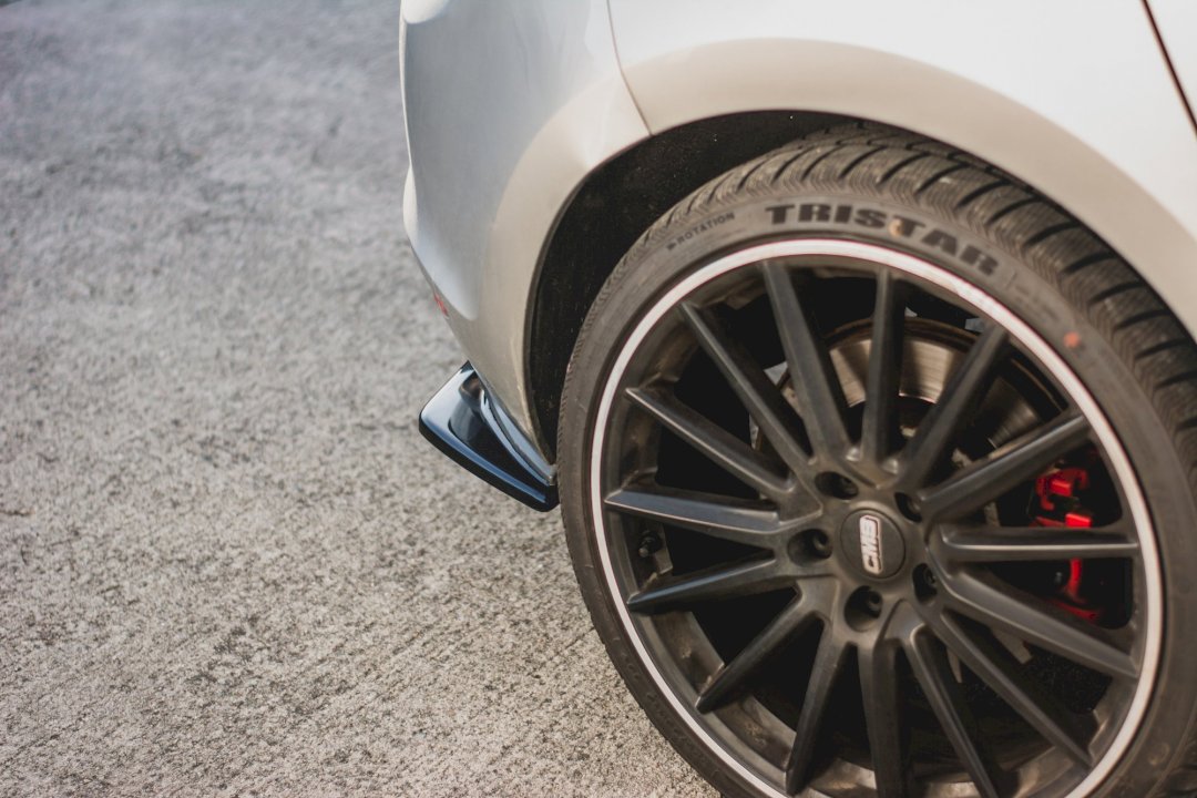 Maxton Design Rear Side Splitters/Spats V.2 For Volkswagen Golf MK7 GTI (2013-2016)