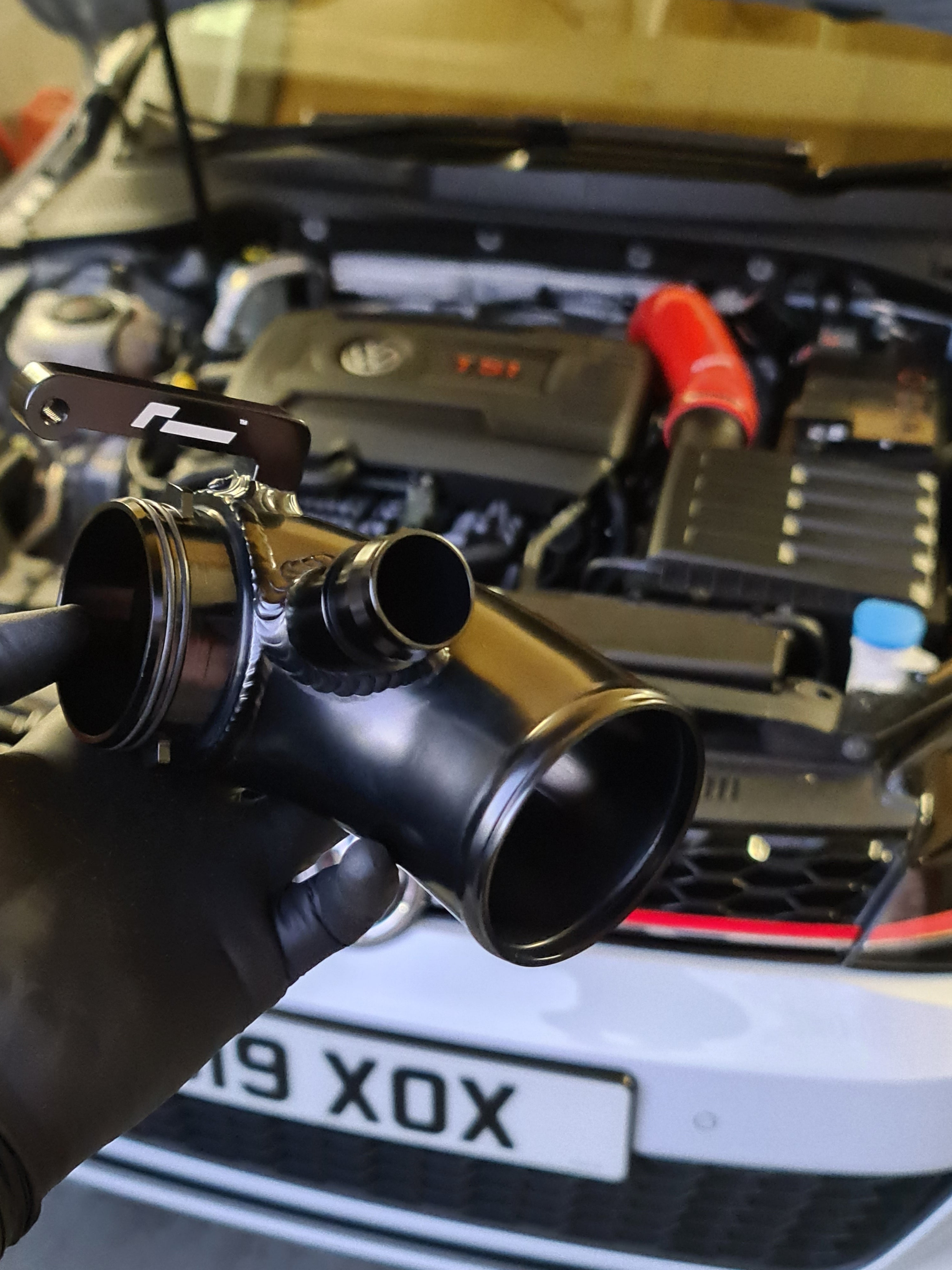 Racingline R600 Hi-Flow Turbo Inlet Elbow EA888 Gen3 – VWR12G7R600ITINLET volkswagen golf gti golf r mk7 mk7.5 polo aw gti skoda octavia vrs seat leon fr cupra audi s3