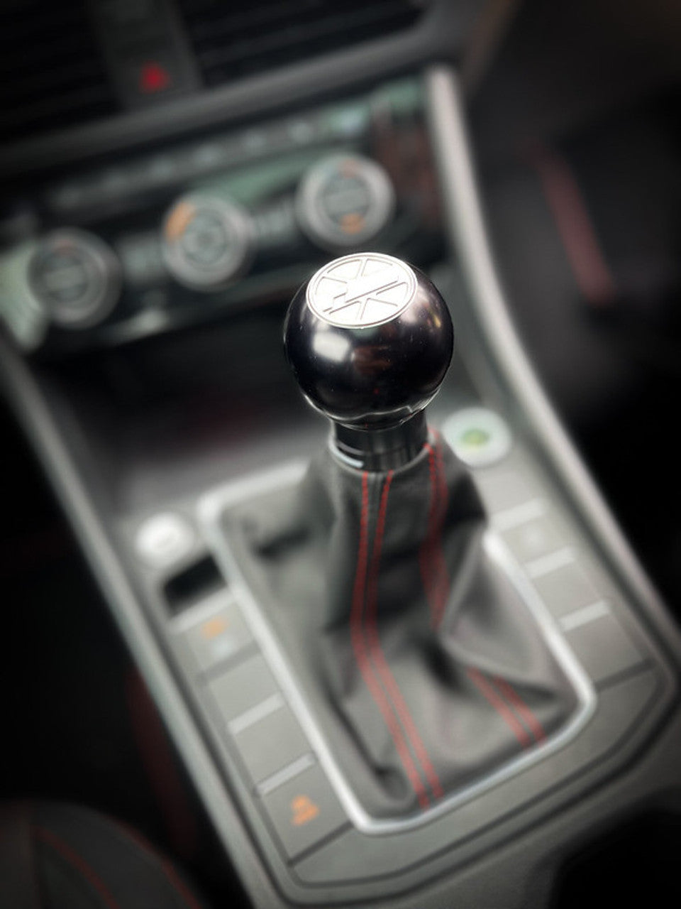 RacingLine Performance Billet Aluminium 'Manual' Gear Knob - Black - MQB / MQB Evo