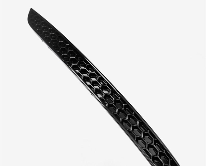 Honeycomb Style Rear Reflector Inserts in Gloss Black for Volkswagen Golf MK8 (2020+)