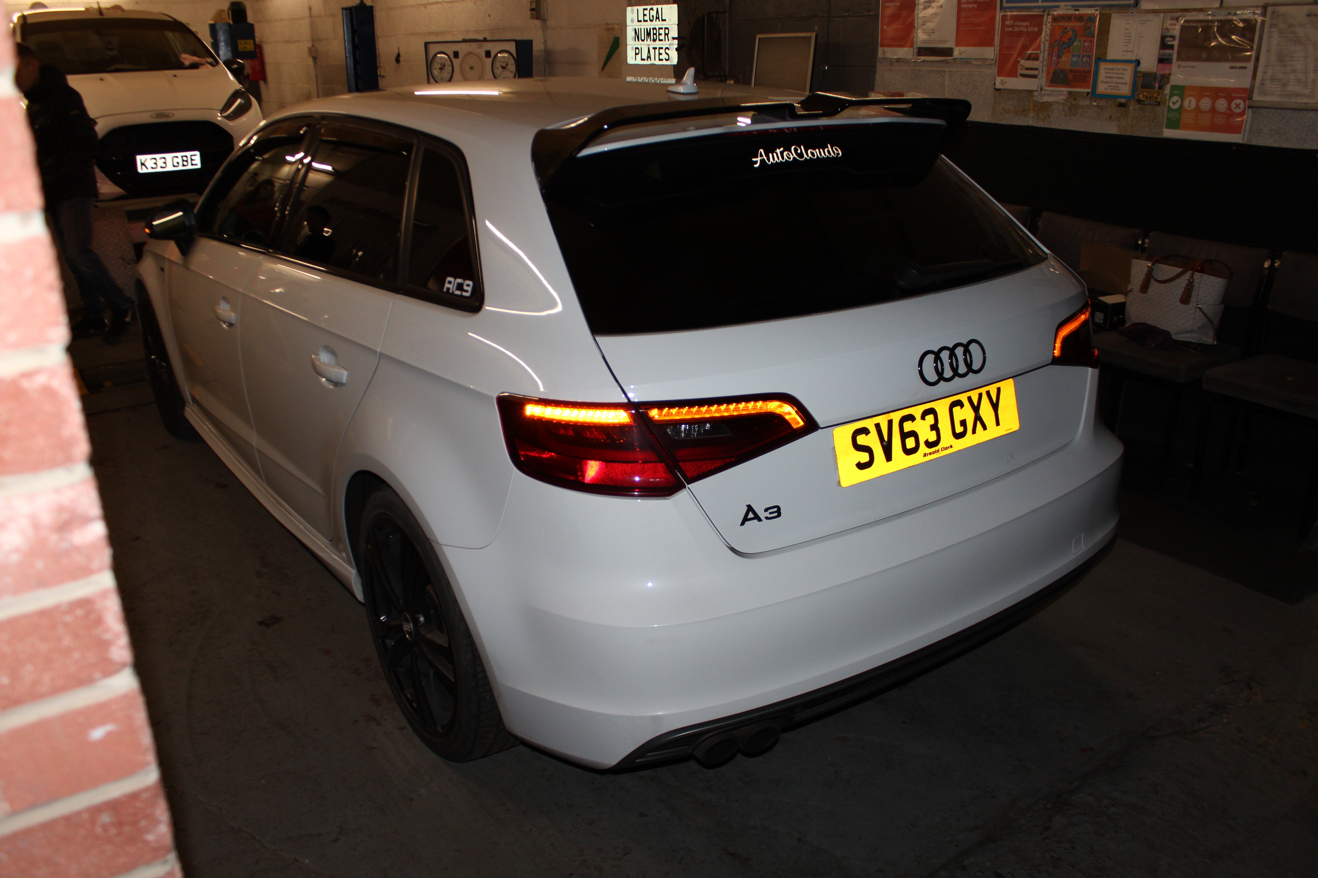 Audi A3 / S3 / RS3 Hatchback Oettinger Style Roof Spoiler Black (2013-2018 Models) (FRP)