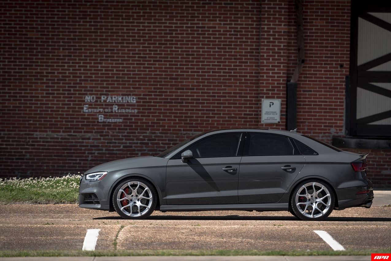 APR Flow Formed Alloy Wheel 19x8.5 5x112 - Hyper SilverAPR Flow Formed Alloy Wheel 19x8.5 5x112 - Hyper Silver