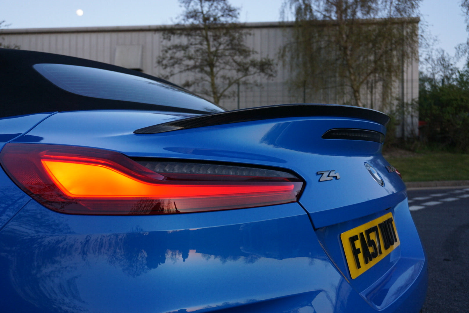 DAS - BMW Z4 G29 Genuine Carbon Fibre Flush Rear Trunk Spoiler / Wing (2018+ Models)