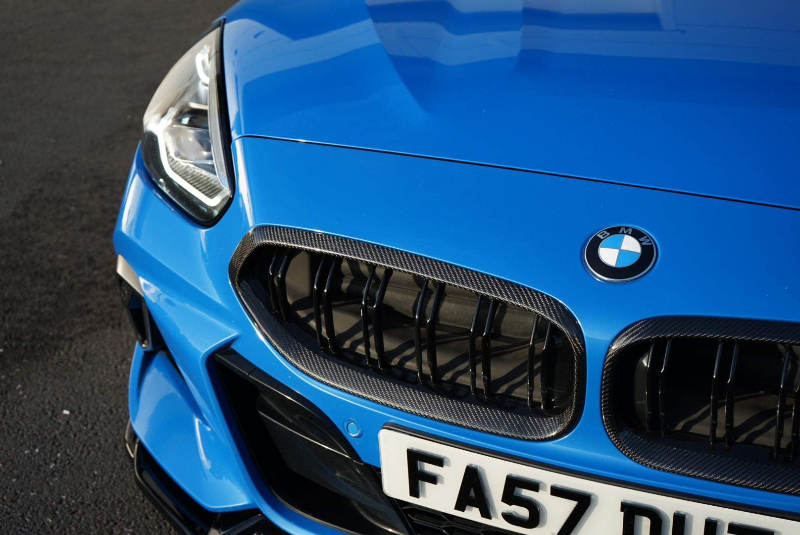 DAS Automotive - BMW Z4 G29 Double Slat Carbon Fibre / Gloss Black Front Grille Pair (2019 - 2023)