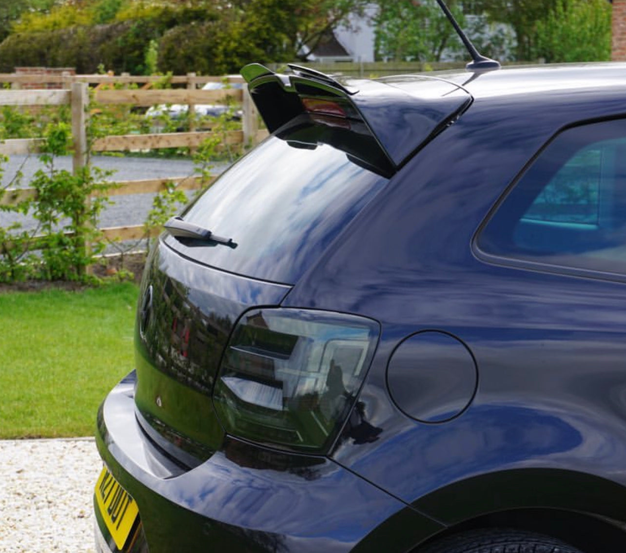 Volkswagen Polo 6R / 6C MK5 Q2 Style Taillights (Pair / 2009 - 2017) Plug & Play + Dynamic Indicators