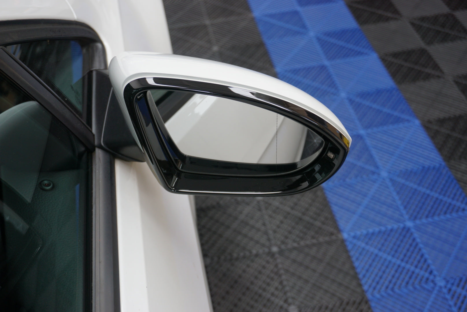 Volkswagen Golf MK7 / MK7.5 Gloss Black Wing Mirror Housing (2013-2019)