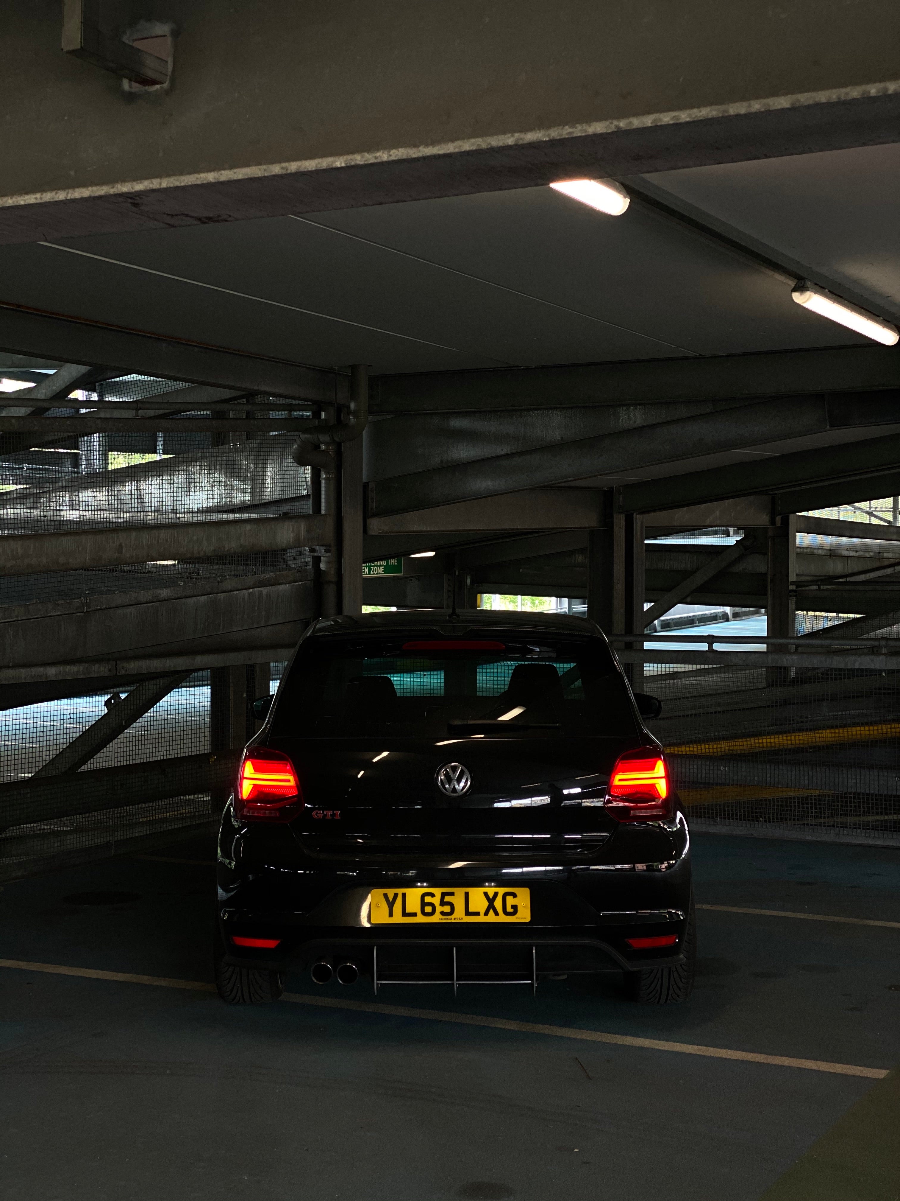 Volkswagen Polo 6R / 6C MK5 Q2 Style Taillights (Pair / 2009 - 2017) Plug & Play + Dynamic Indicators