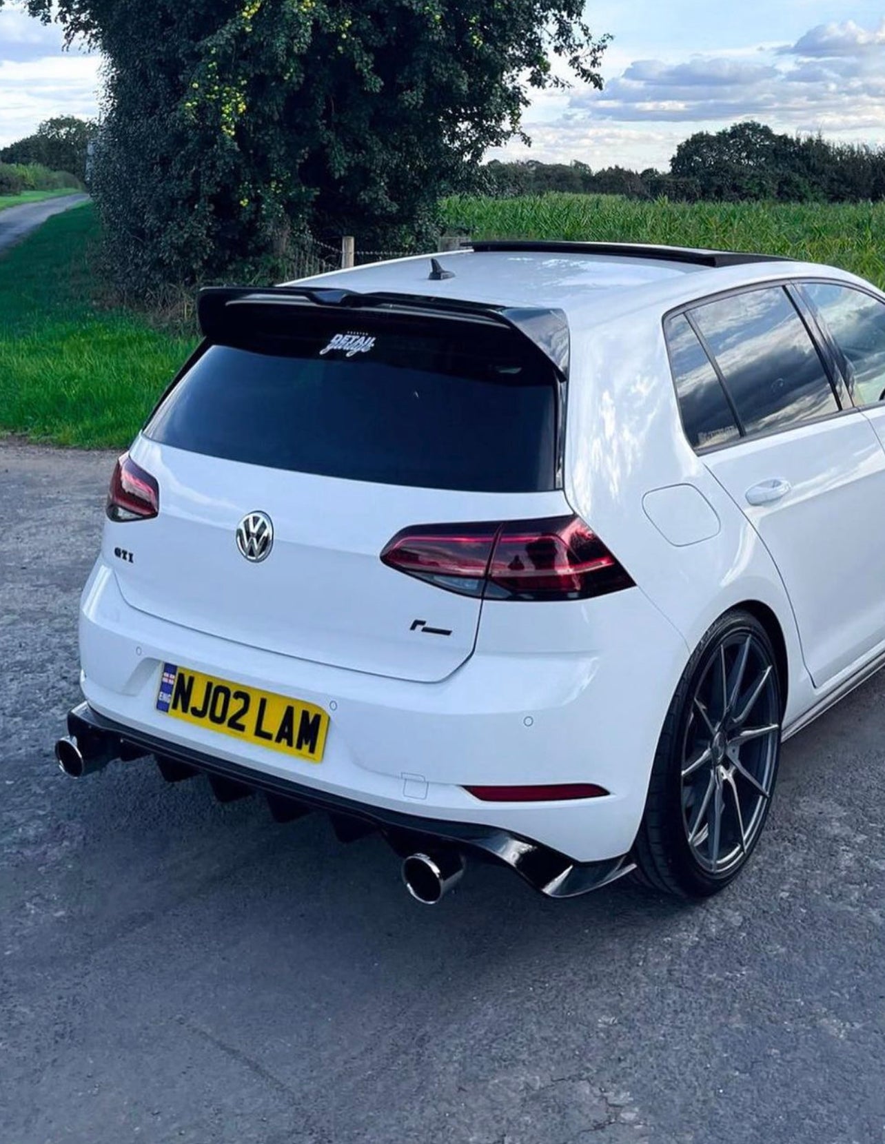 DAS Automotive Rear Diffuser in Gloss Black for Volkswagen Golf MK7.5 GTI