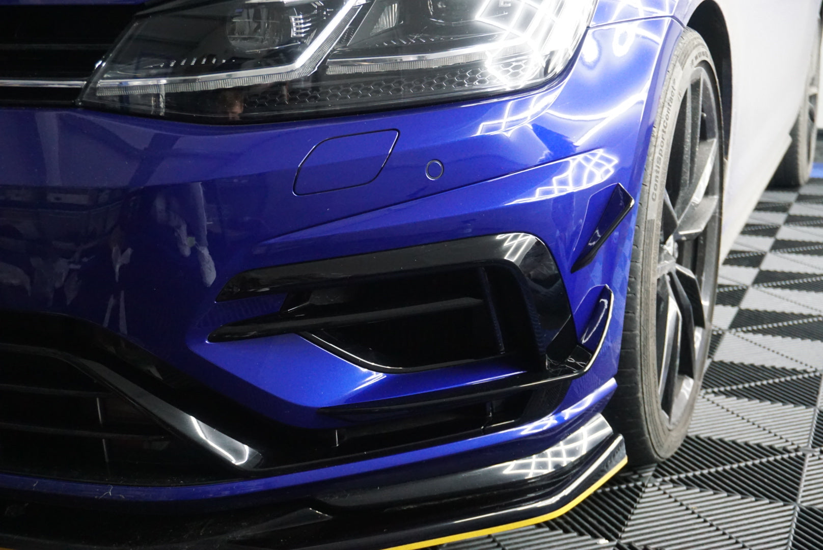 Volkswagen Golf MK7 / MK7.5 R GTI GTD Gloss Black 4 Piece Canard Kit (2013 - 2021) | DAS Automotive