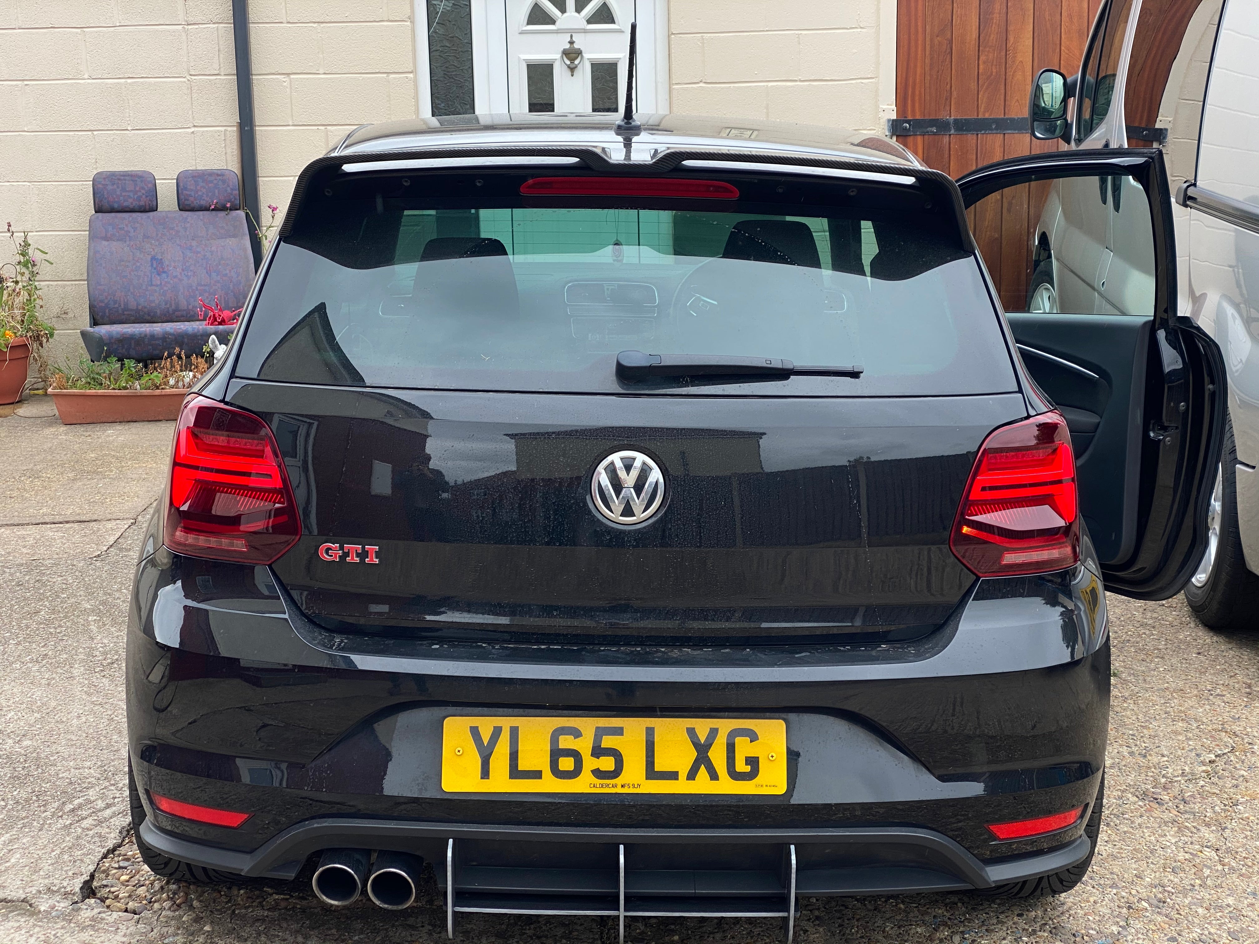 Volkswagen Polo 6R / 6C MK5 Q2 Style Taillights (Pair / 2009 - 2017) Plug & Play + Dynamic Indicators