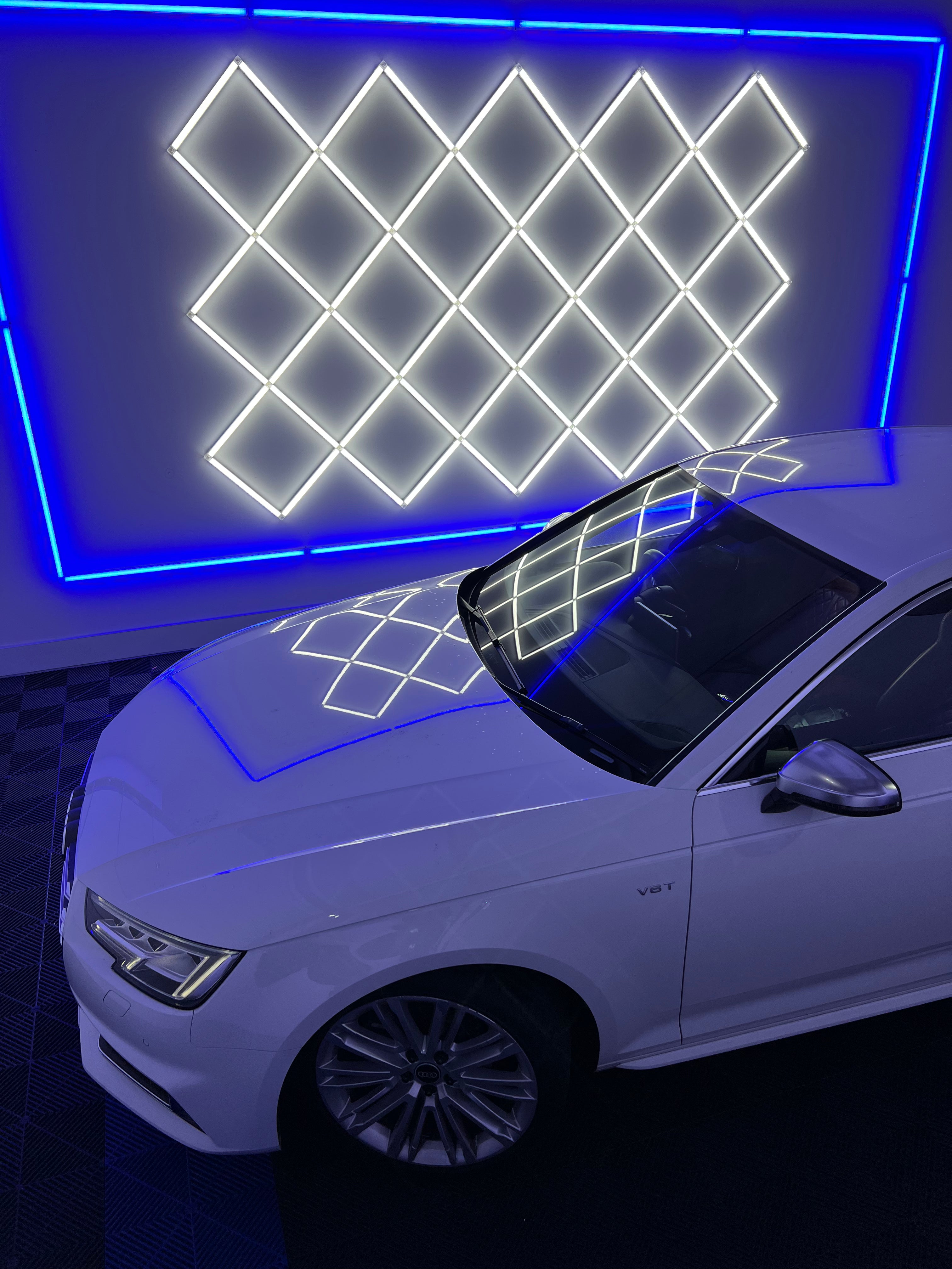 DIVEYE LED Wall / Ceiling Garage Bay Lighting Grid With Outline (Various Colours)
