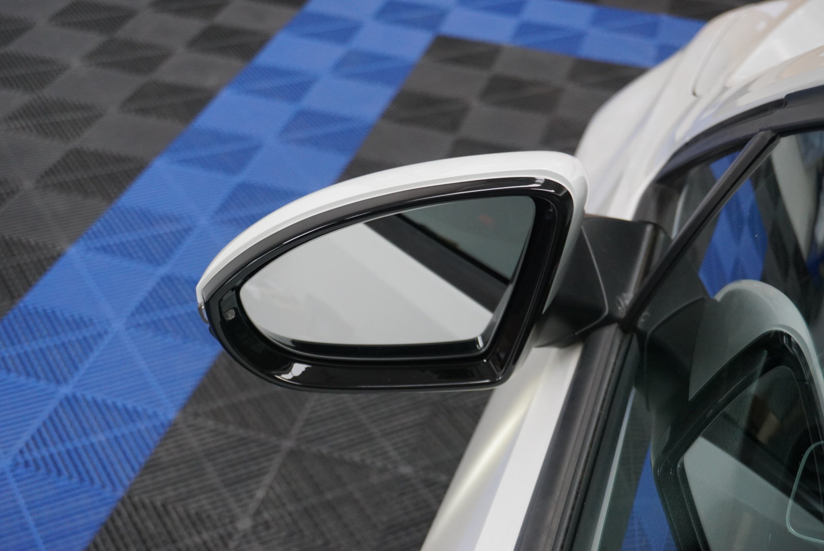 Volkswagen Golf MK7 / MK7.5 Gloss Black Wing Mirror Housing (2013-2019)