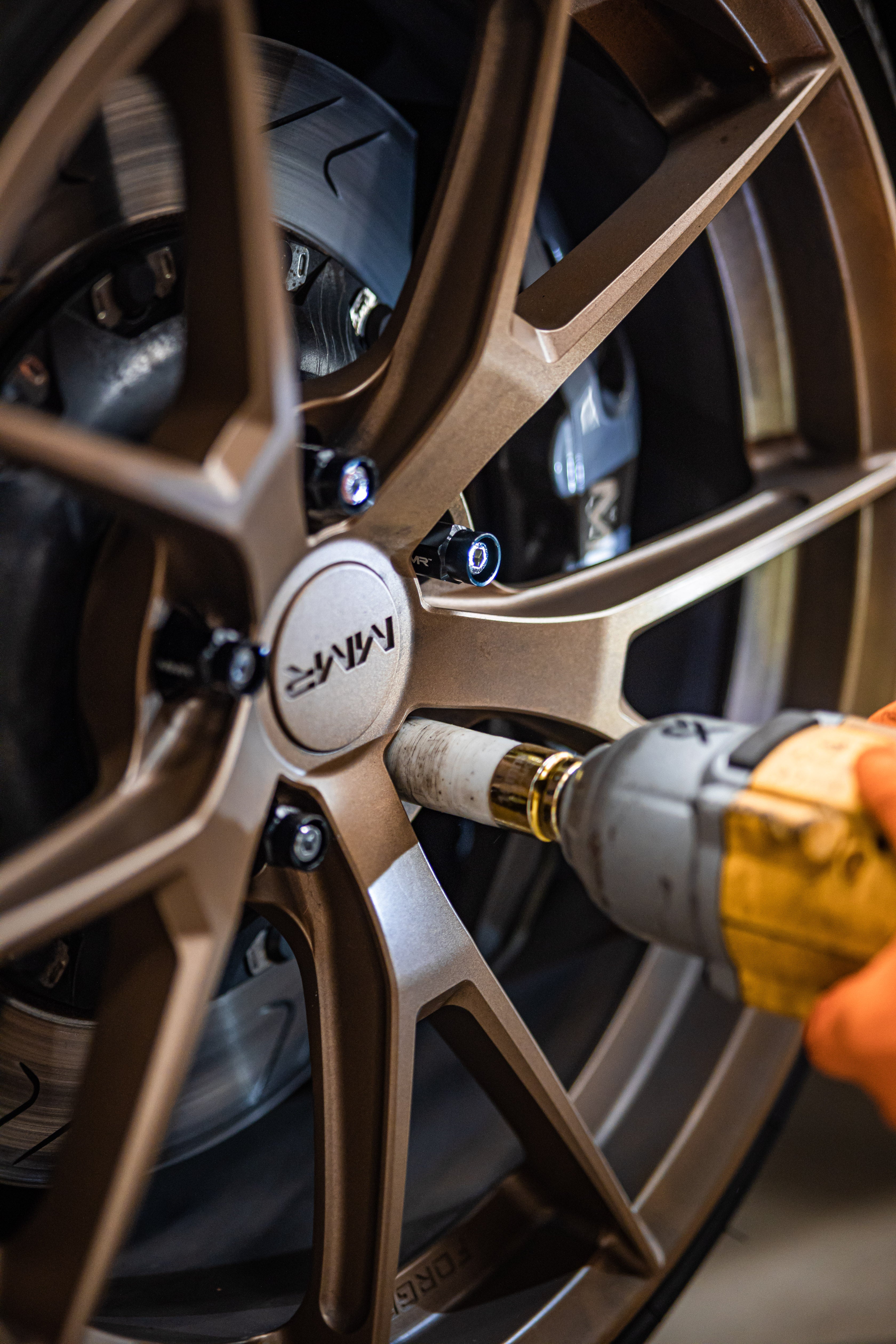 BMW & MINI WHEEL STUD & NUT KIT – M14x1.25