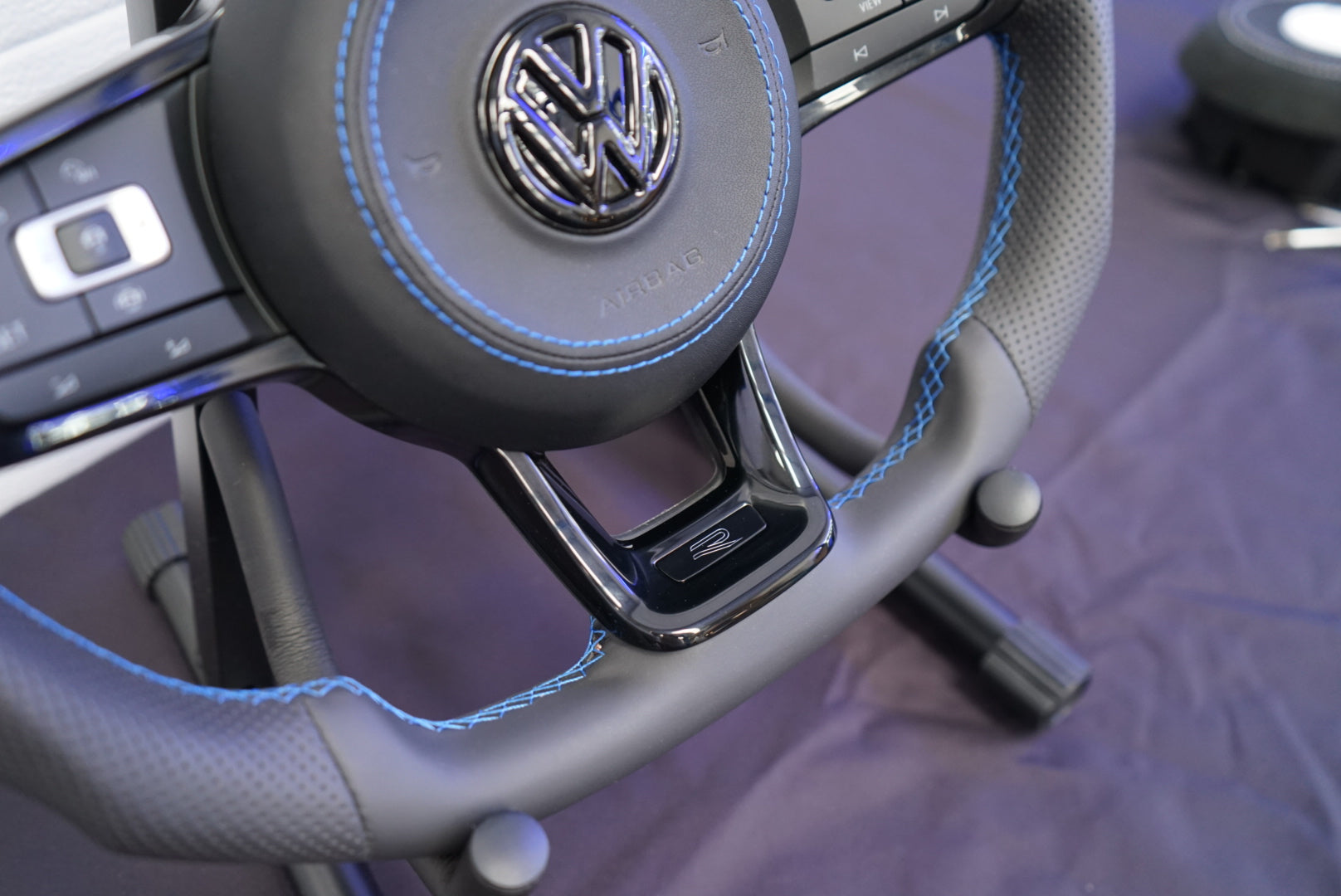 Volkswagen Golf MK7 / MK7.5 Polo MK5 / MK6 Custom Steering Wheel - SWVWGTIR35