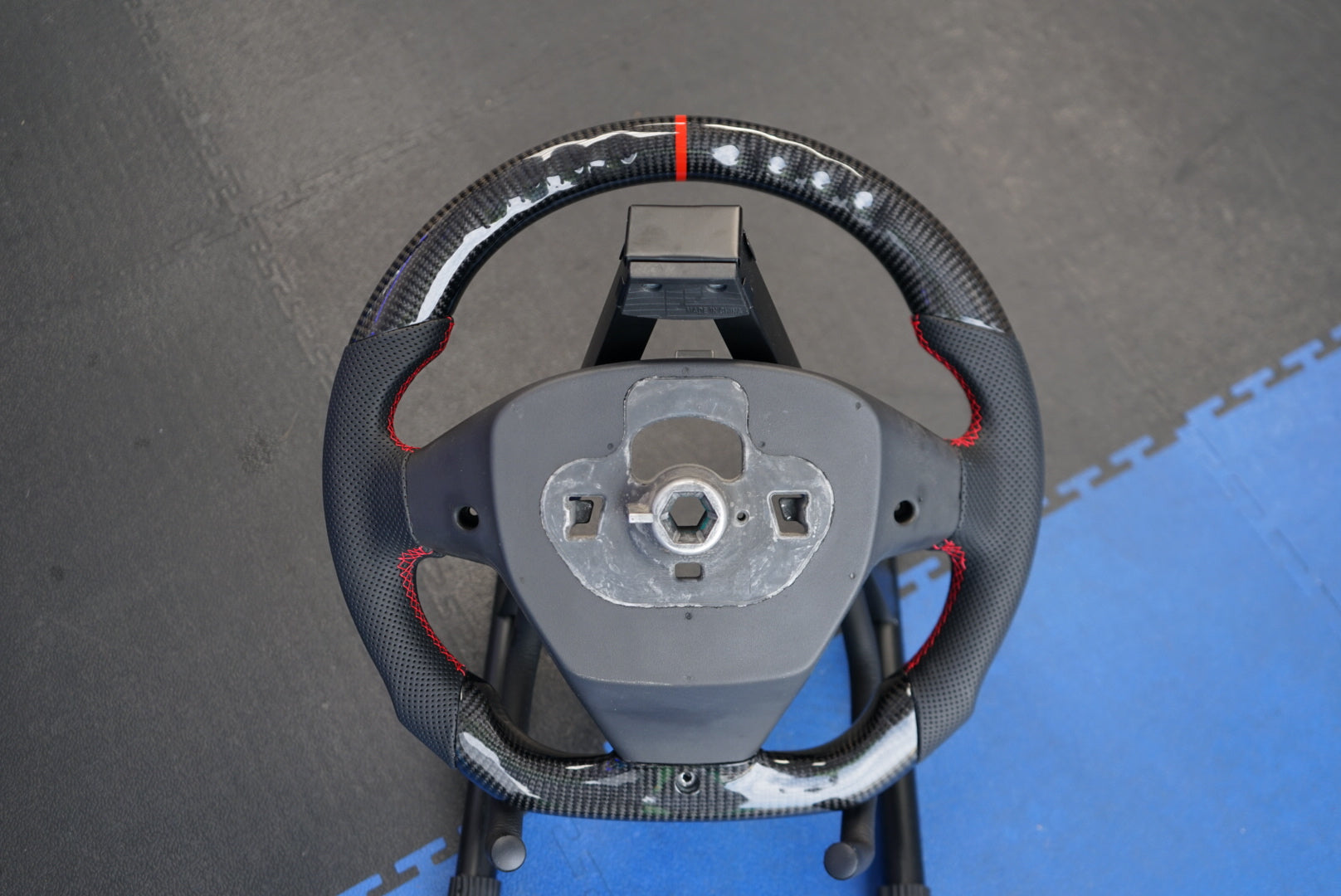 Ford Fiesta MK7 / MK7.5 Carbon Fibre Steering Wheel - SWFIESTA18